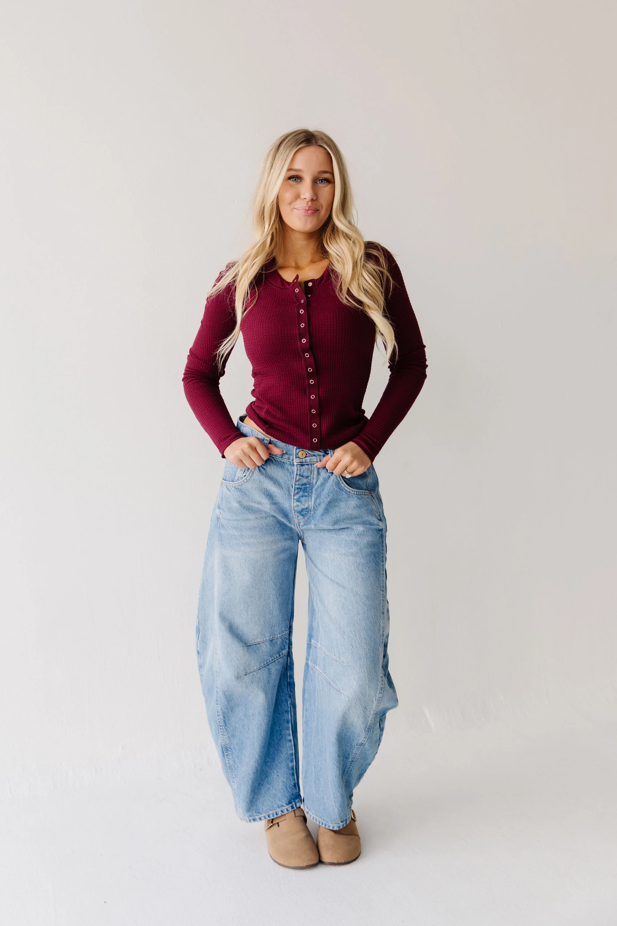 FREE PEOPLE GOOD LUCK MID RISE BARREL JEAN IN ULTRA LIGHT - Image 6