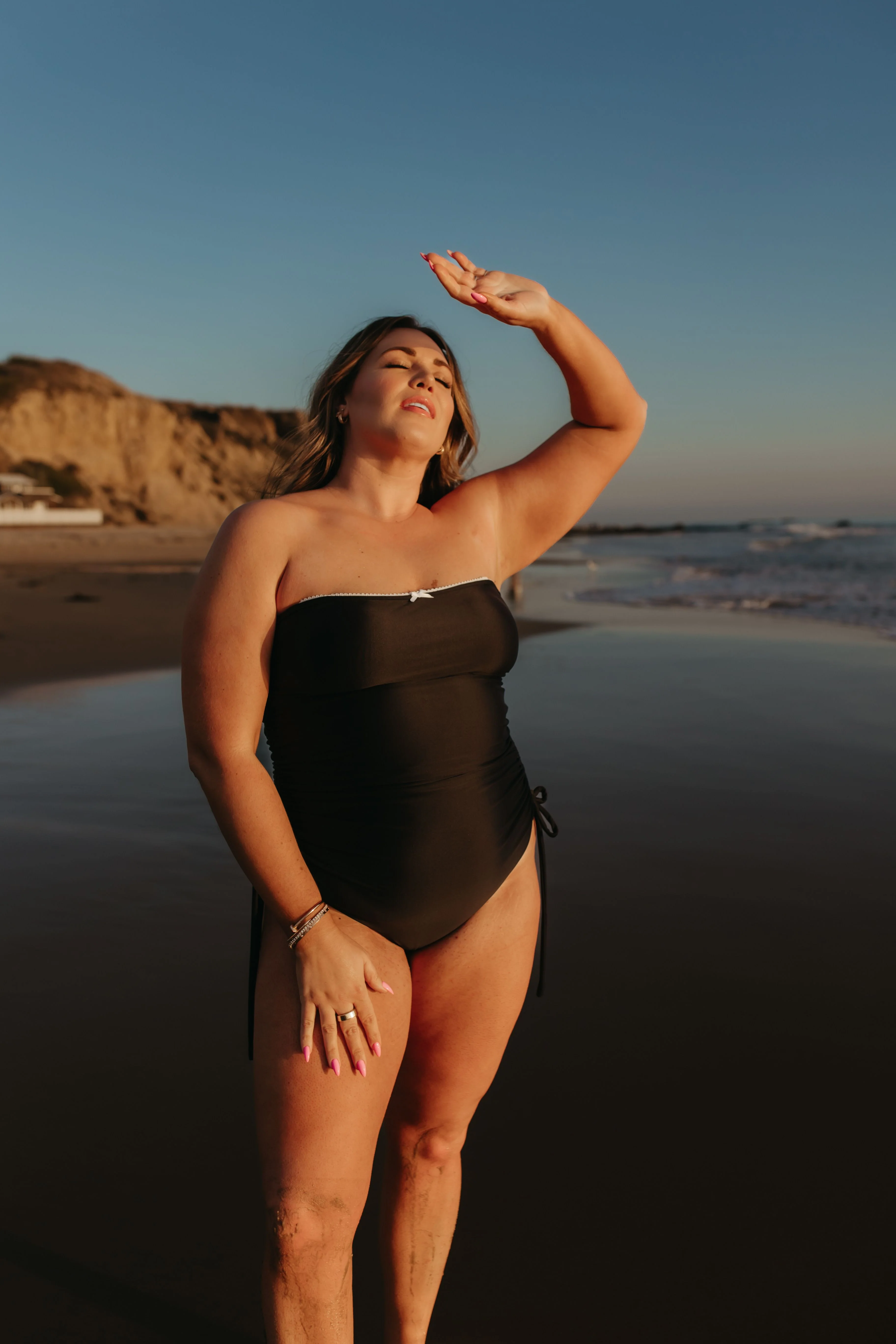 HOLLYWOOD BANDEAU ONE PIECE IN BLACK BY PINK DESERT - Image 10