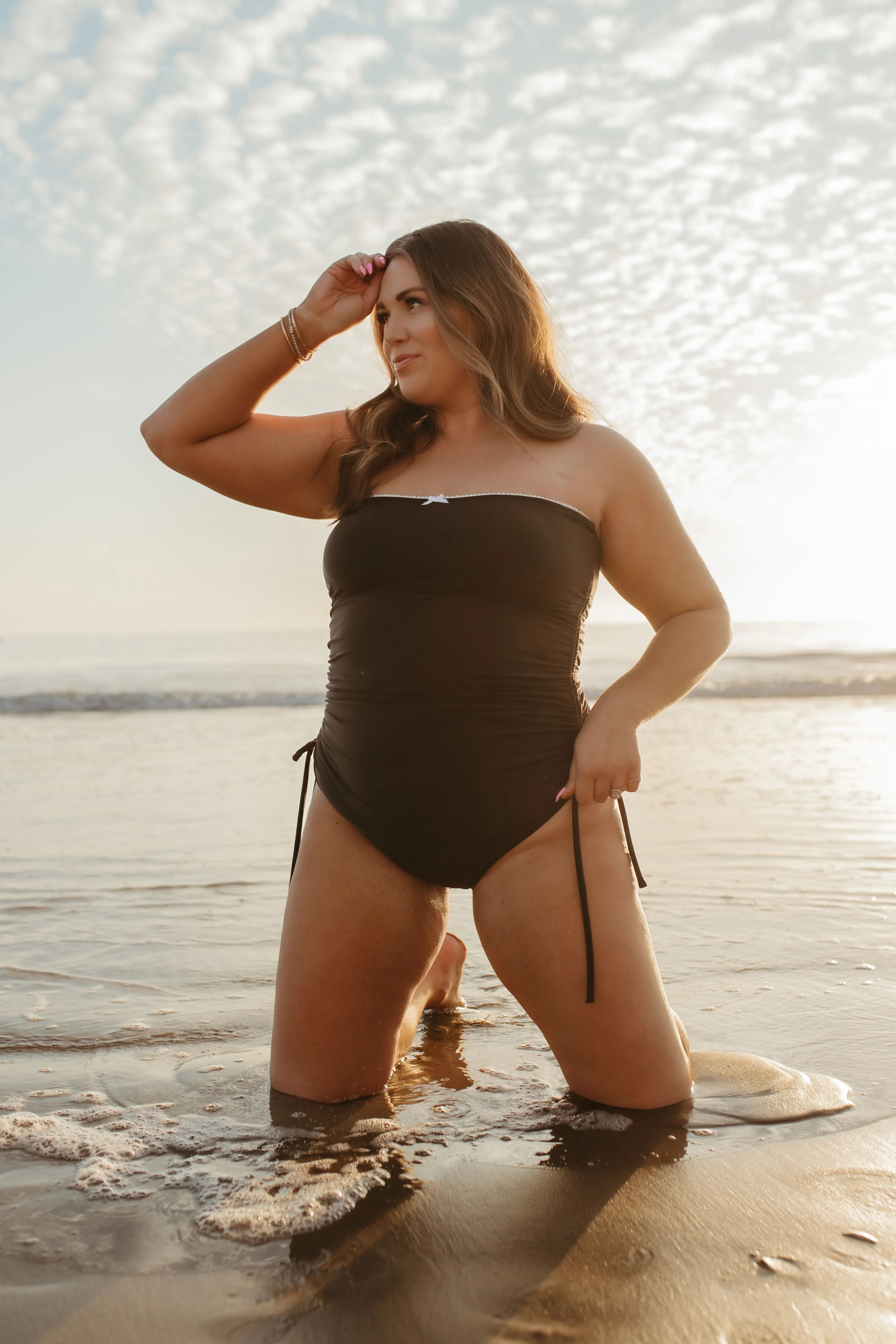 HOLLYWOOD BANDEAU ONE PIECE IN BLACK BY PINK DESERT - Image 7