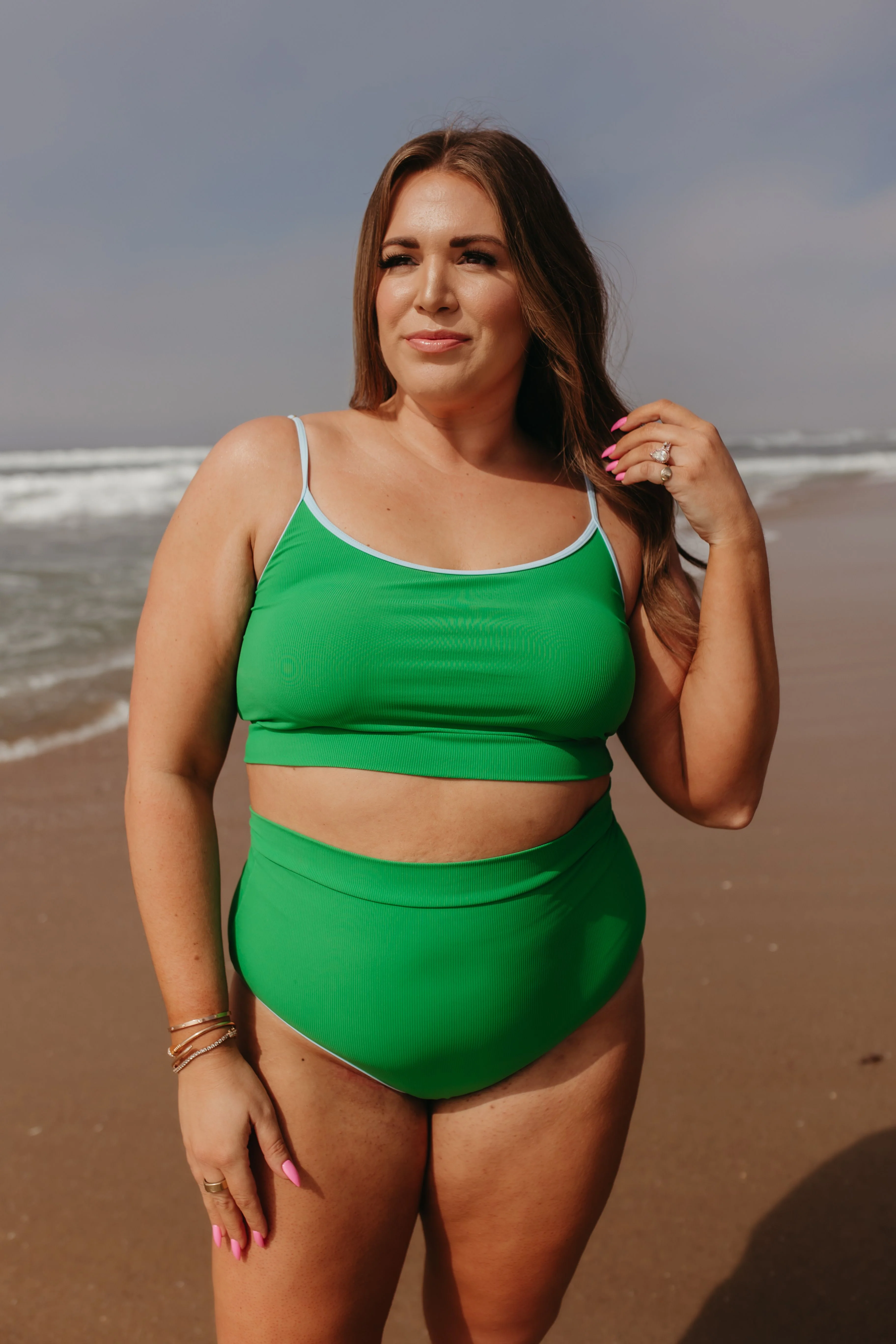 HUNTINGTON TWO PIECE IN RIBBED KELLY GREEN BY PINK DESERT - Image 22