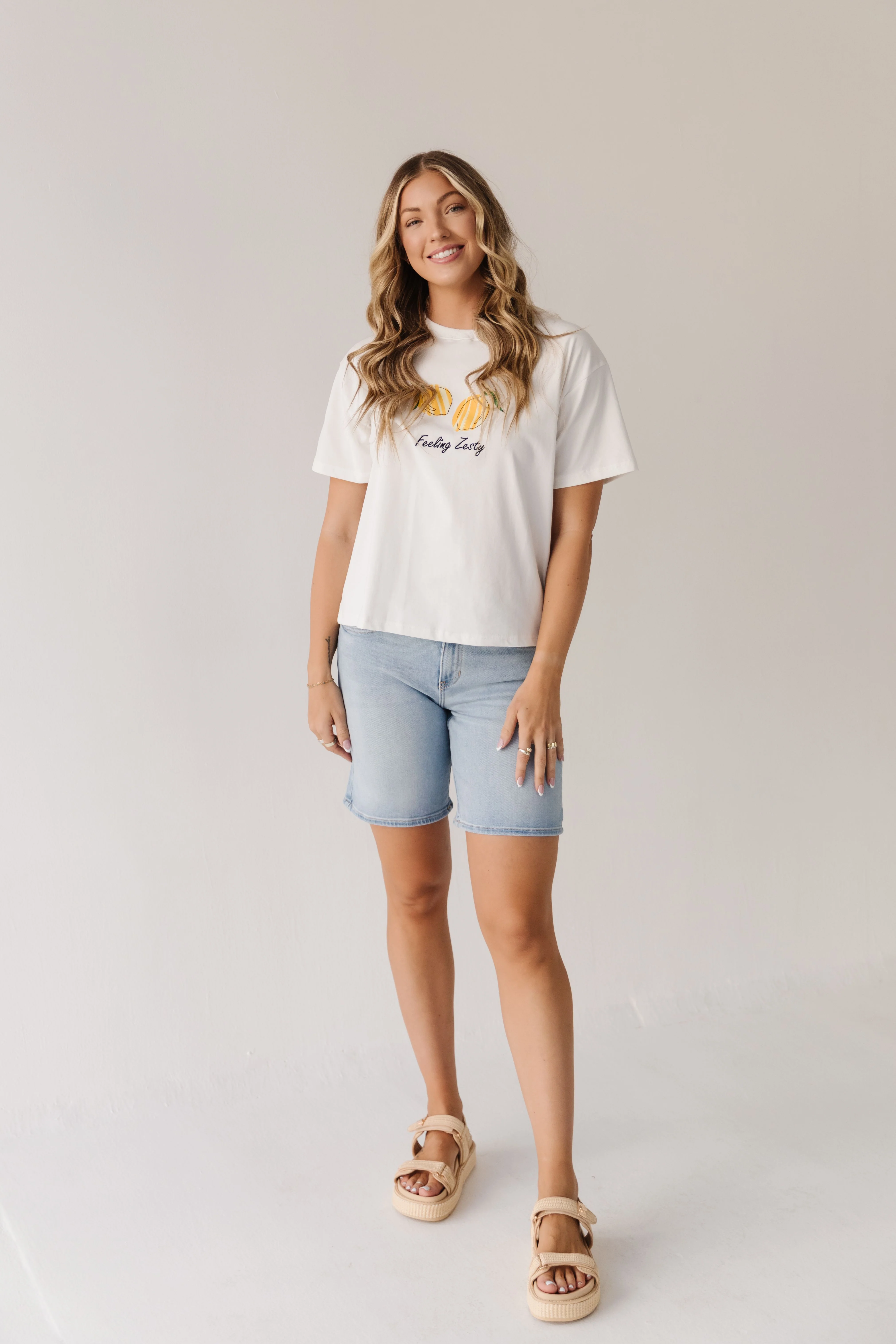 JBD DENIM SHORTS IN LIGHT DENIM - Image 4