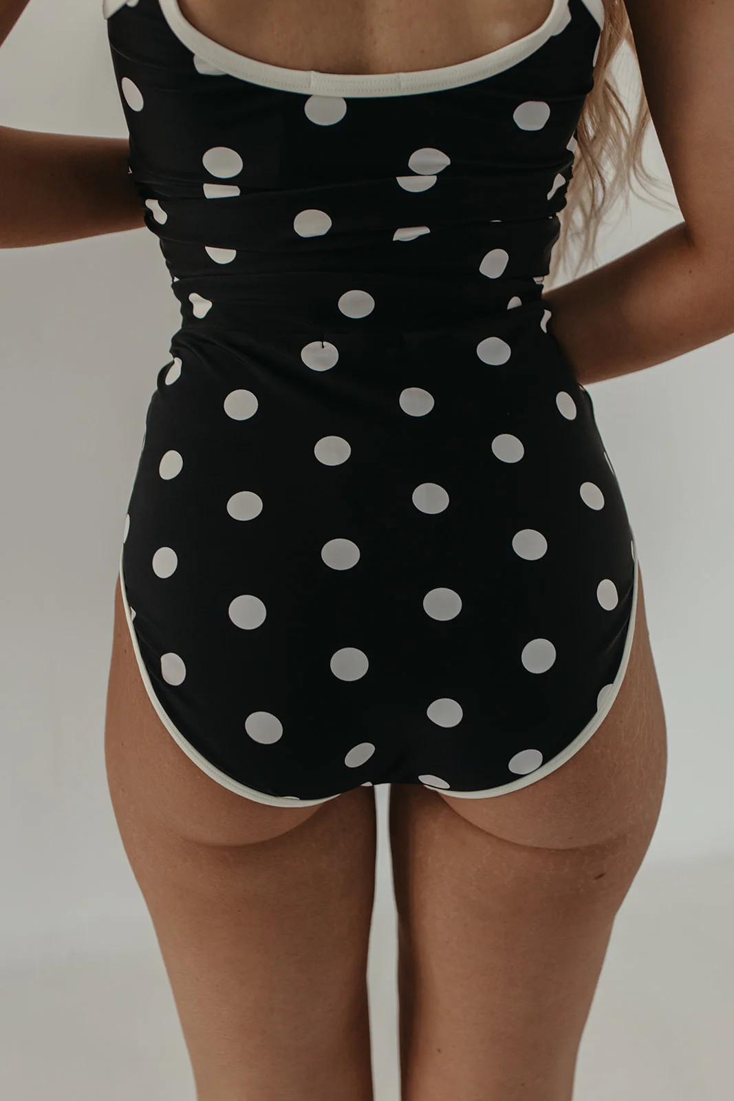 CONTRAST TRIM SWIM BOTTOM IN DOTS BY PINK DESERT - Image 6