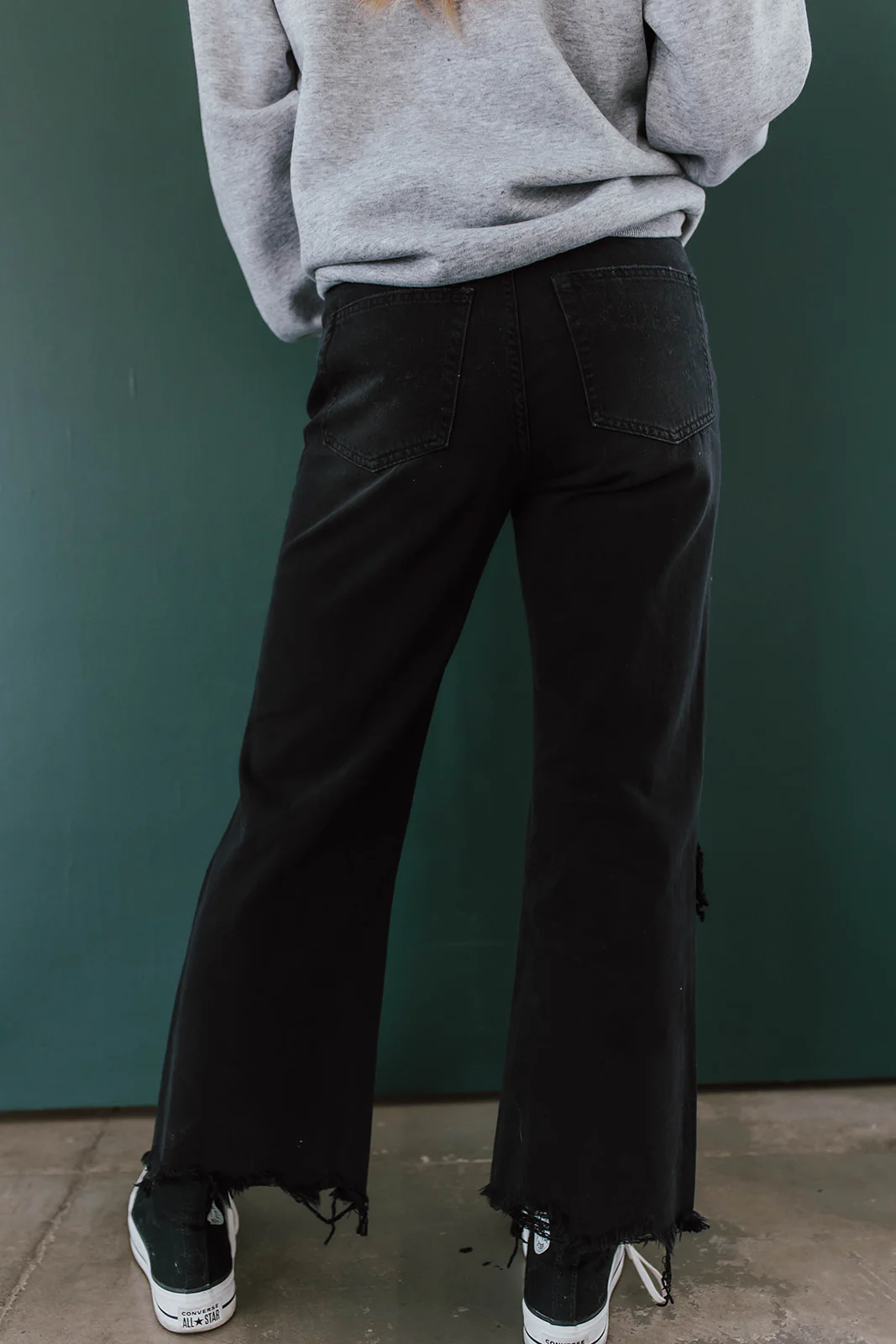 THE 90'S FLARE JEANS IN BLACK BY VERVET - Image 9
