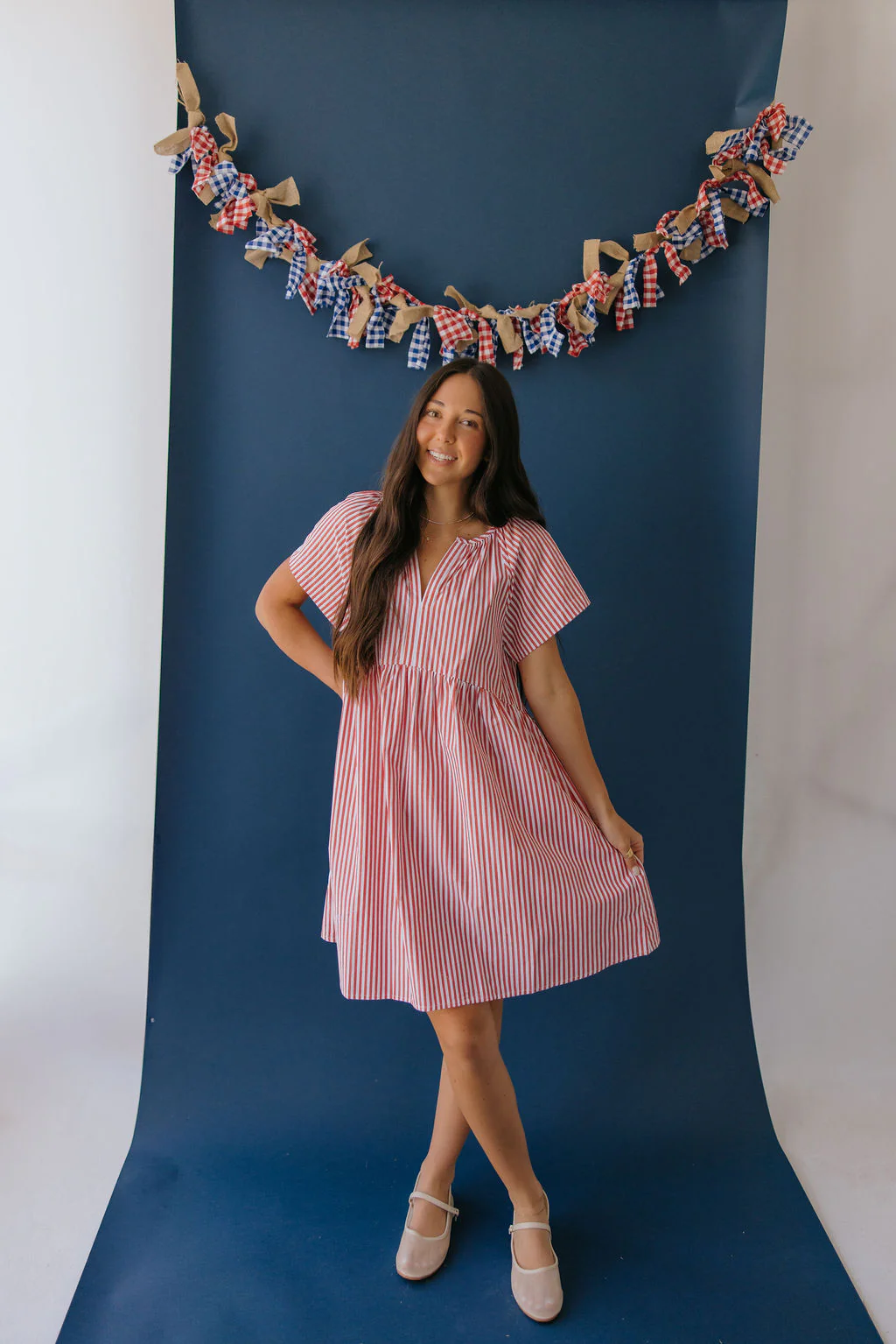 THE ABBY STRIPED BABYDOLL DRESS IN WHITE - Image 4