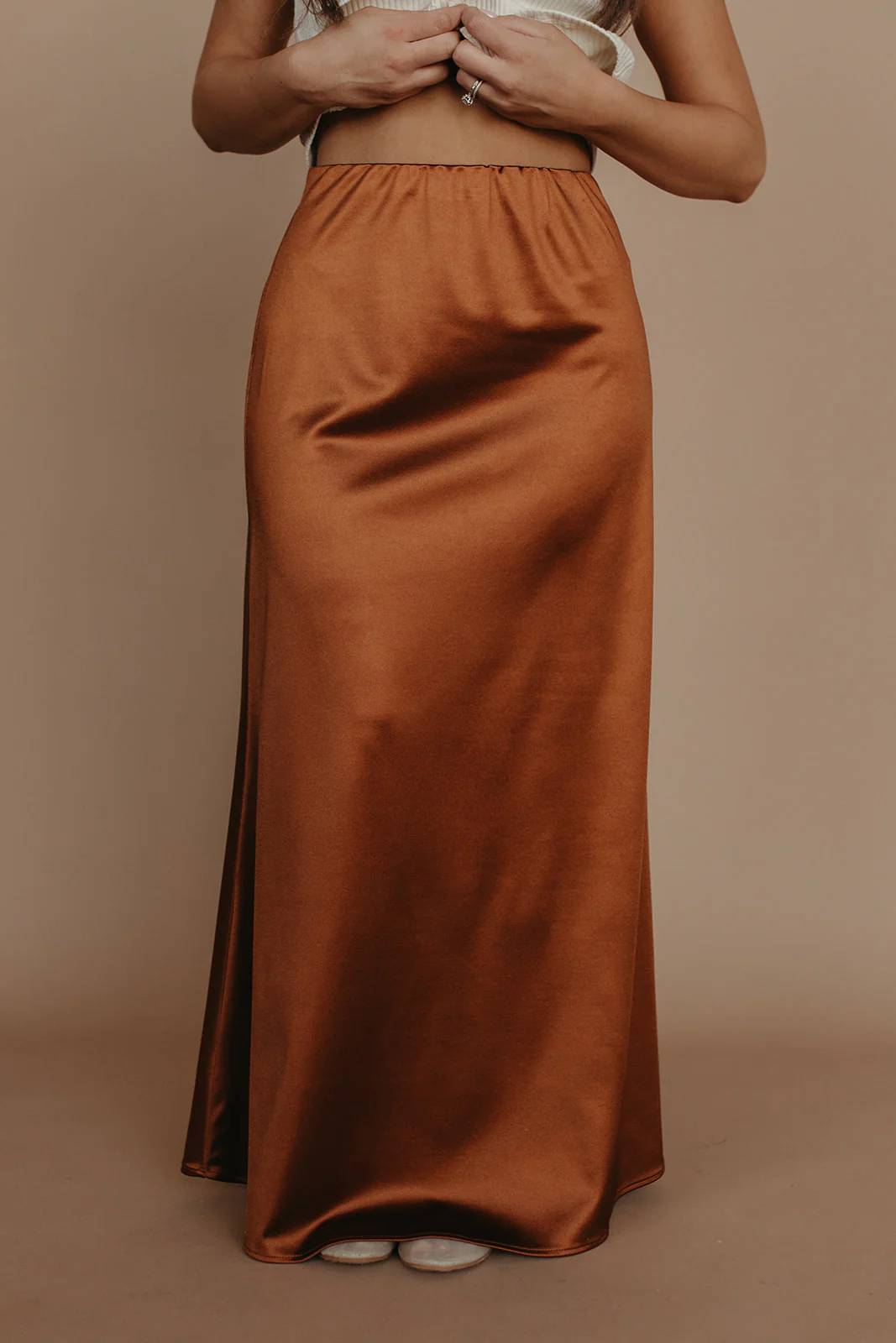 THE AIKO SATIN SKIRT IN CHOCOLATE - Image 5