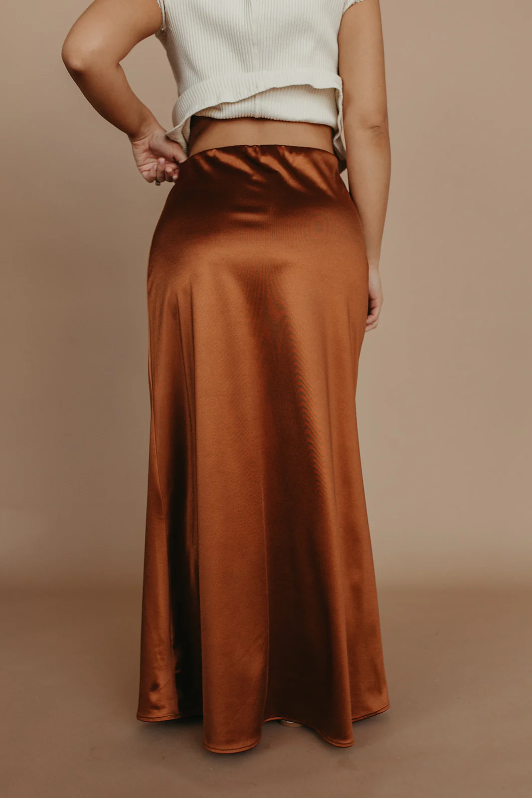 THE AIKO SATIN SKIRT IN CHOCOLATE - Image 6