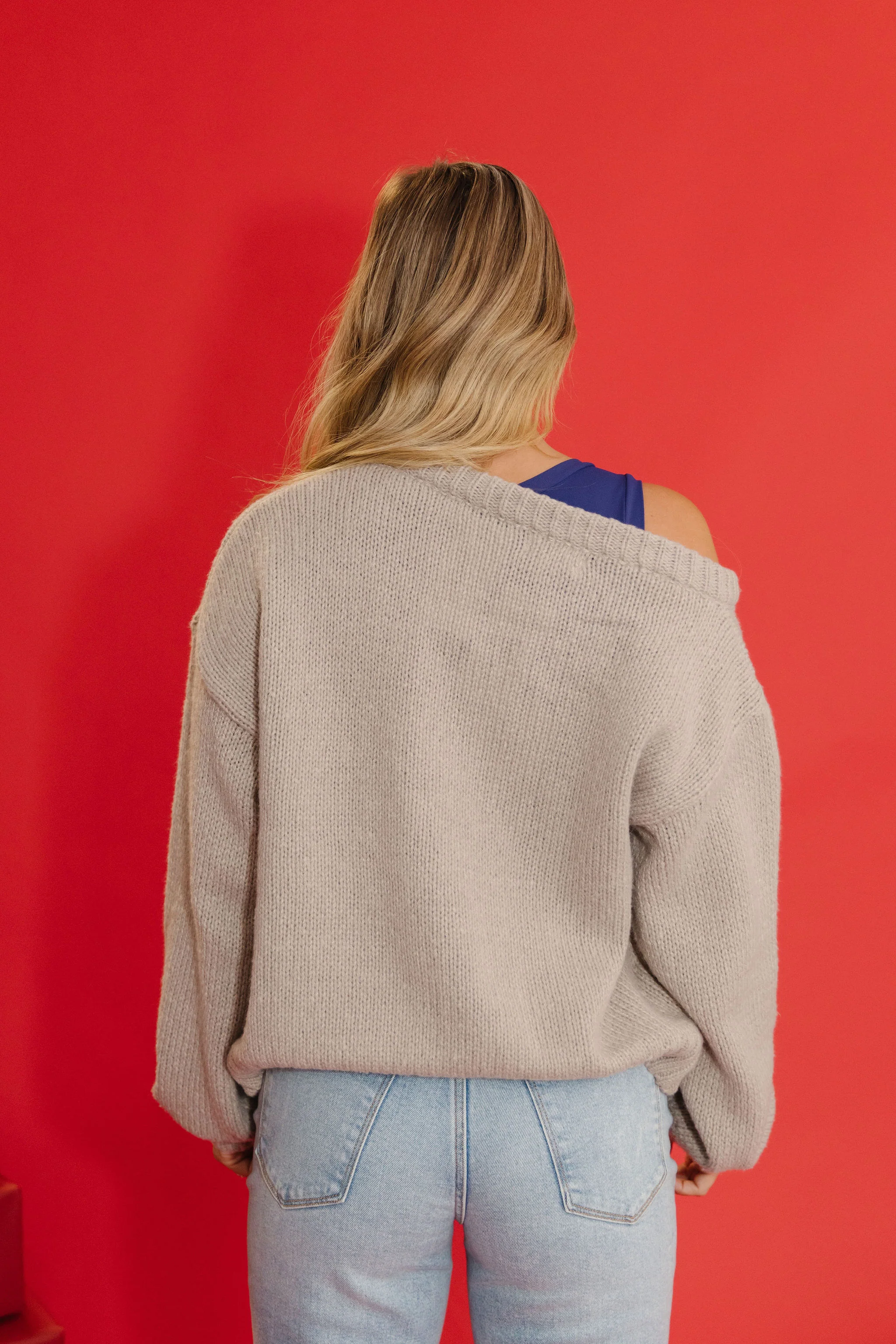 THE ALL AMERICAN OFF THE SHOULDER SWEATER IN OATMEAL - Image 5