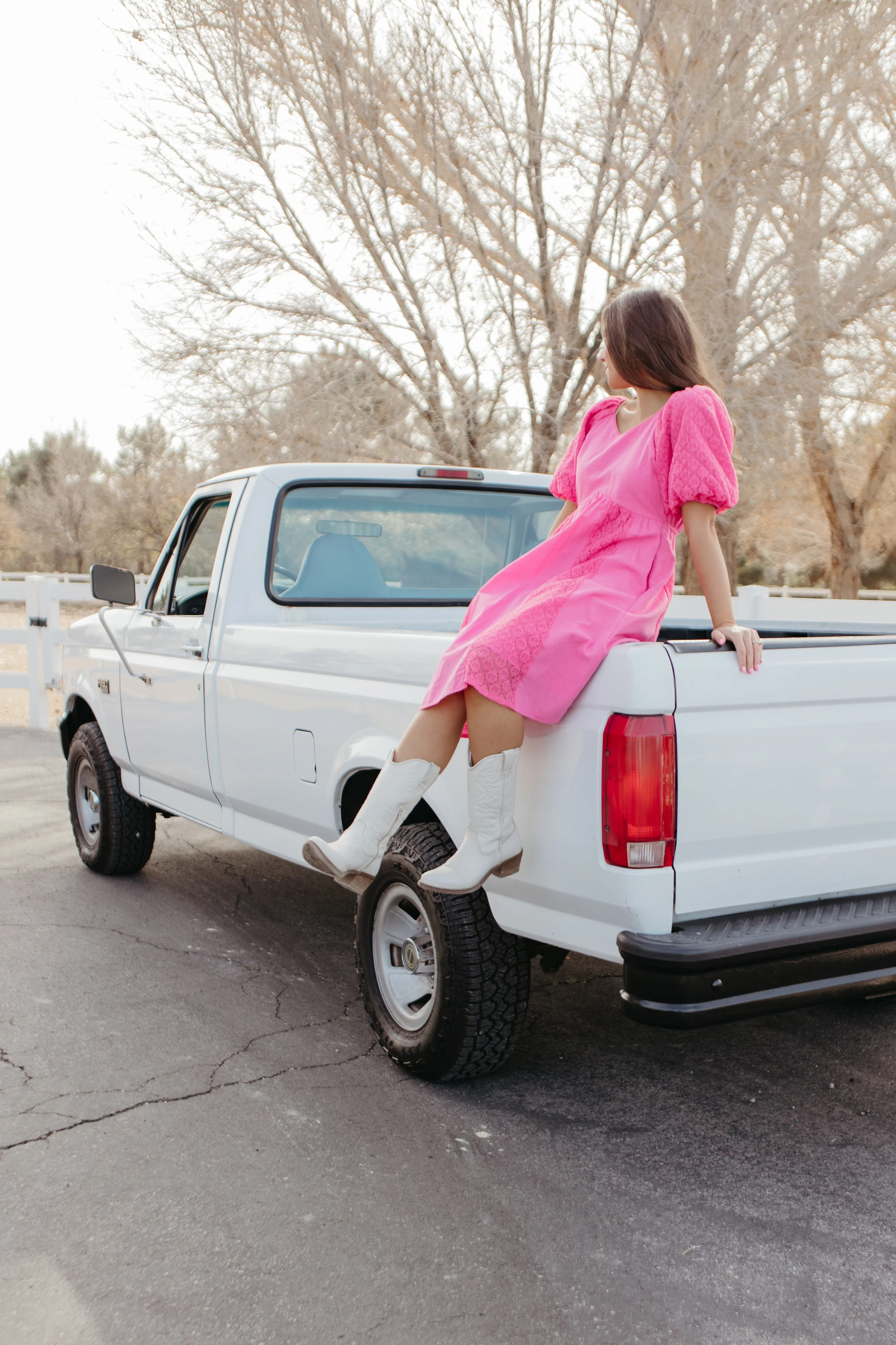 THE AMBERLY LACE PUFF SLEEVE DRESS IN PINK - Image 2