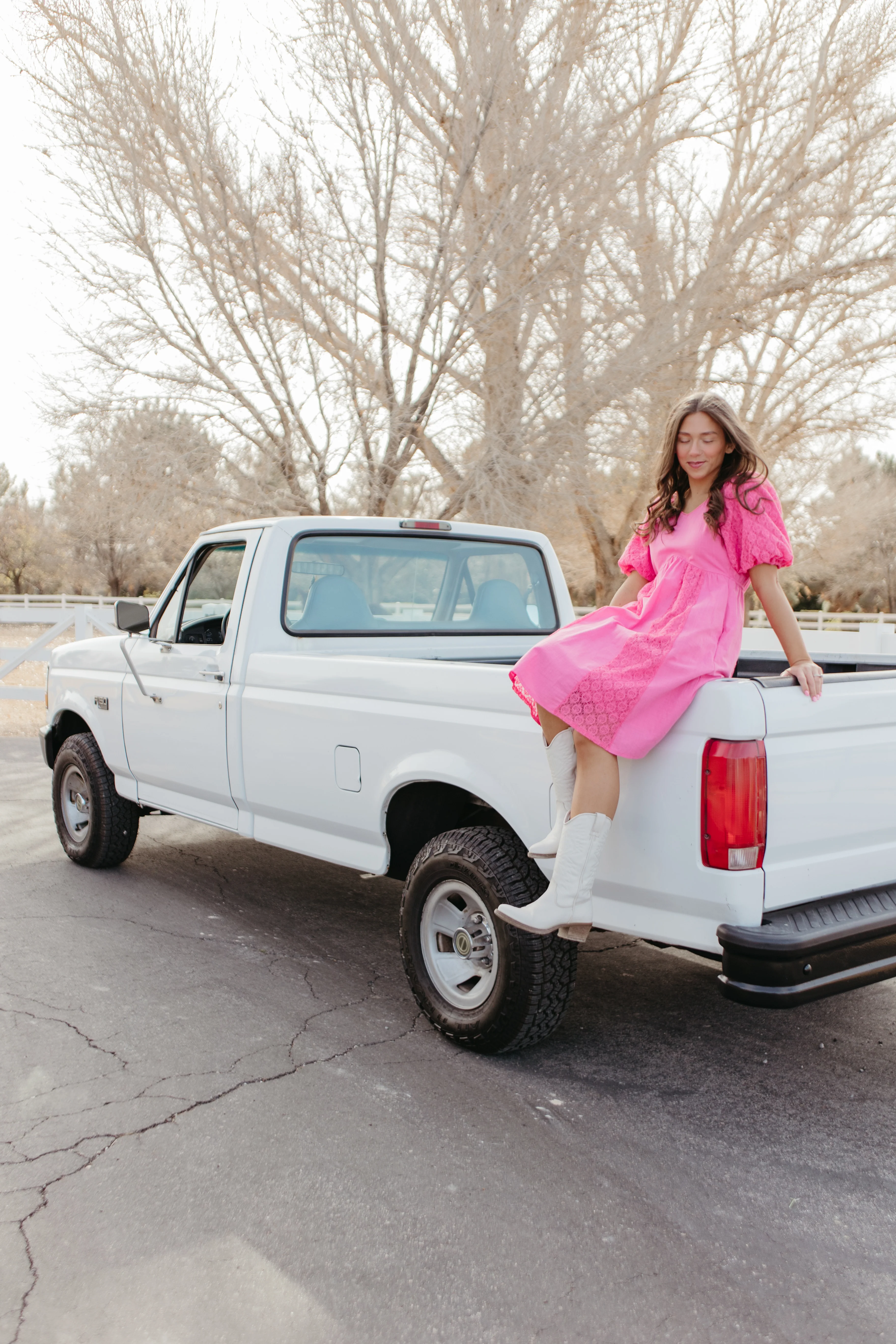 THE AMBERLY LACE PUFF SLEEVE DRESS IN PINK - Image 3