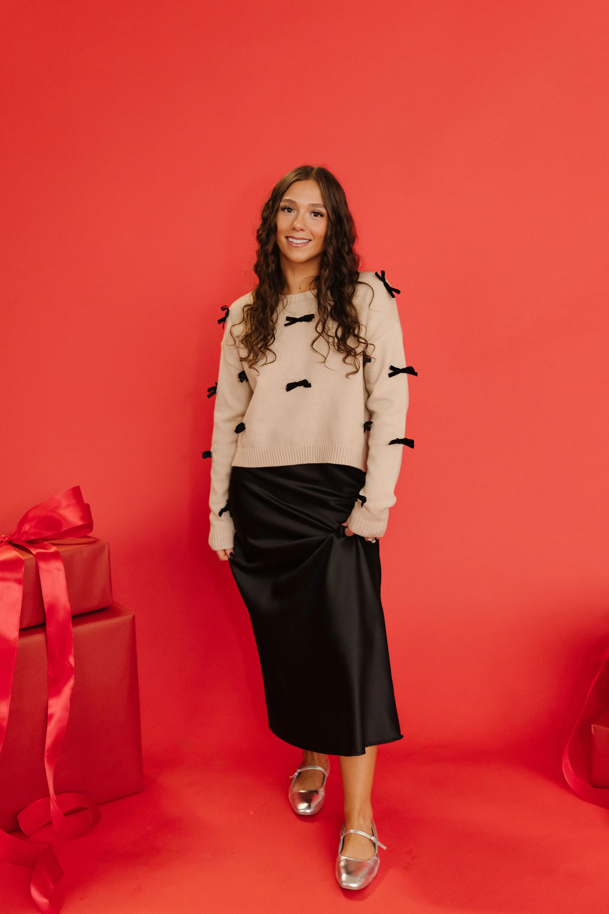 THE ANISTON SATIN SKIRT IN BLACK - Image 4