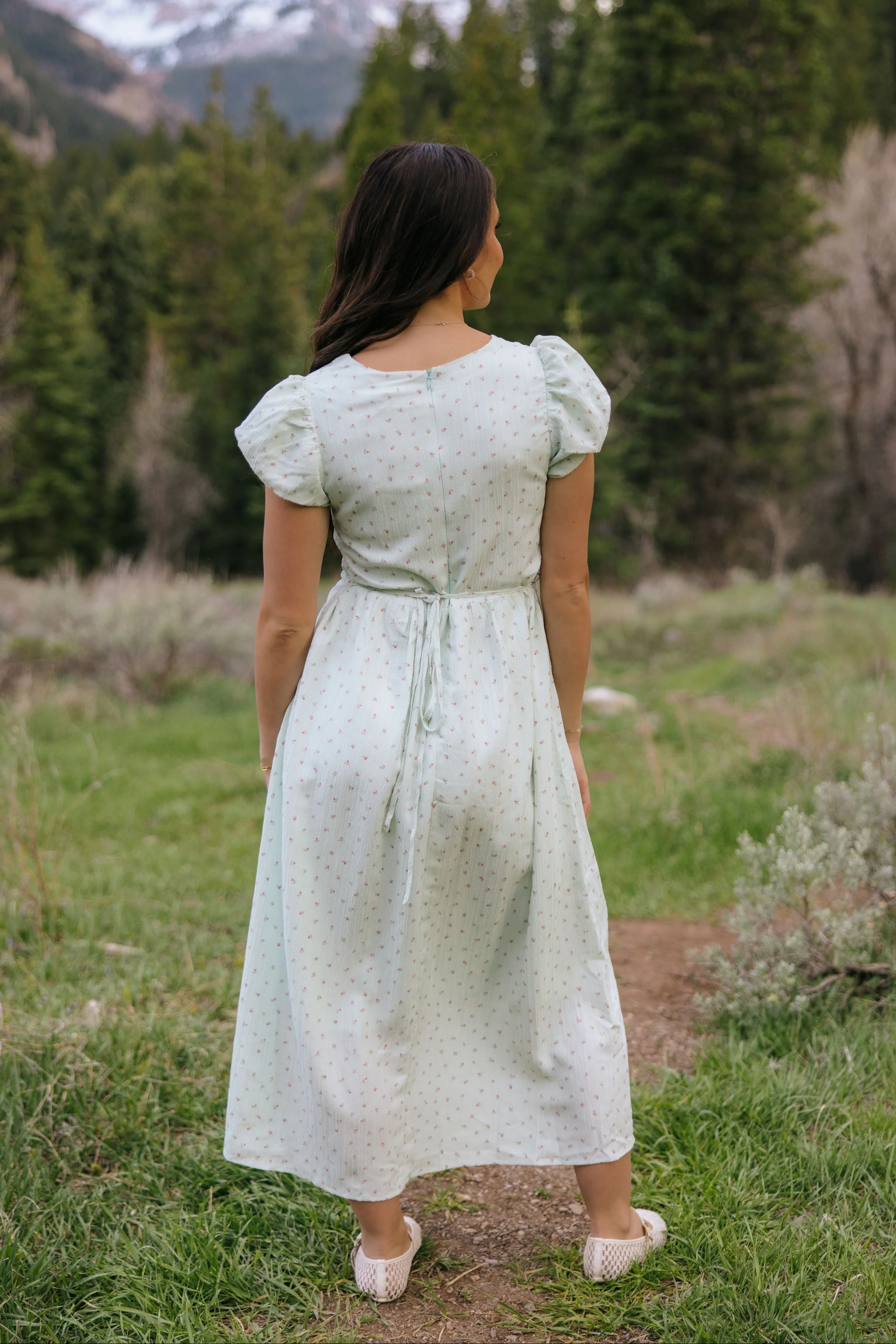 THE ANNABELLE DITSY FLORAL FLUTTER SLEEVE DRESS - Image 5