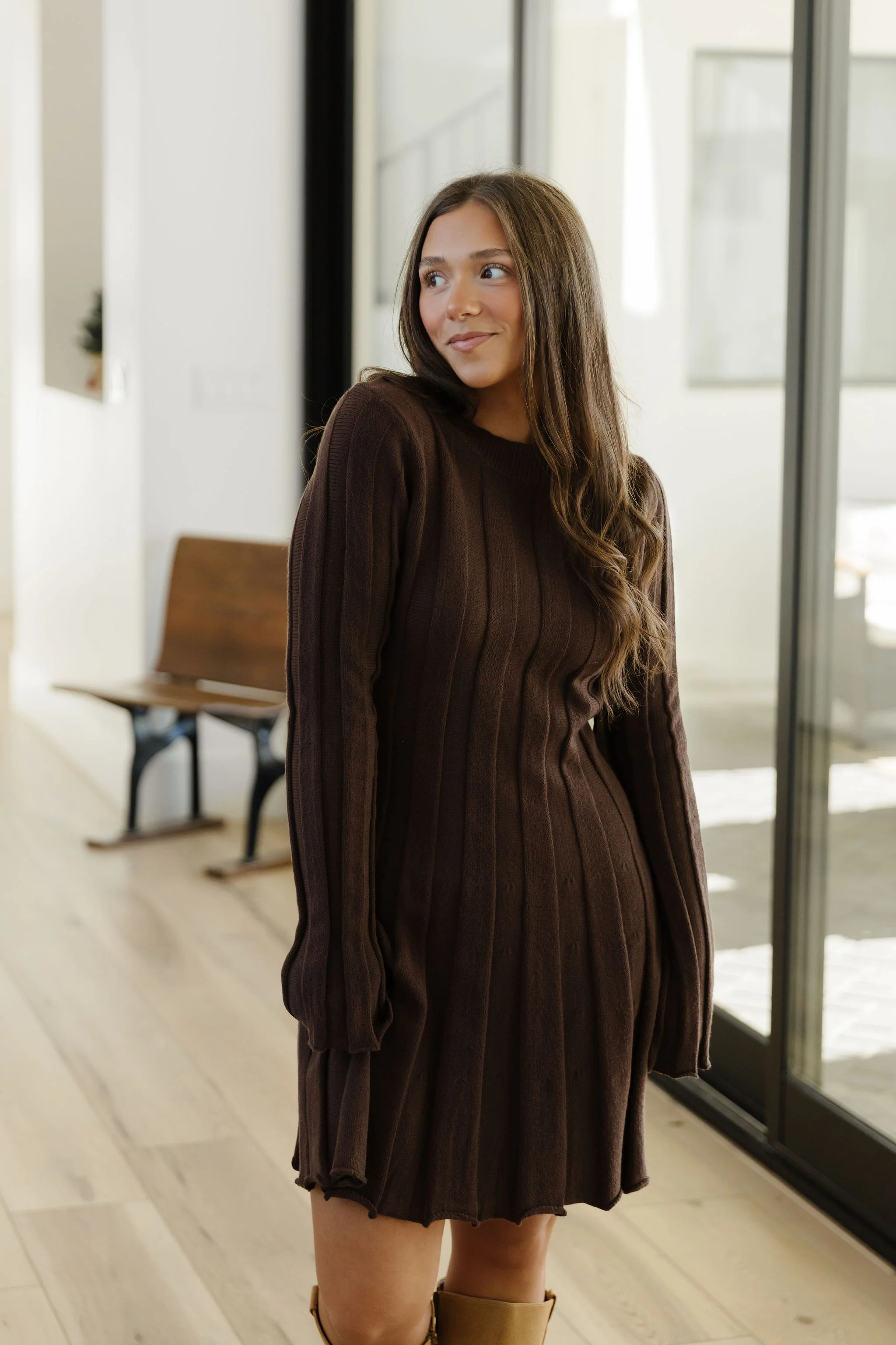 THE ANNALEE RIBBED MINI SWEATER DRESS IN BROWN - Image 2
