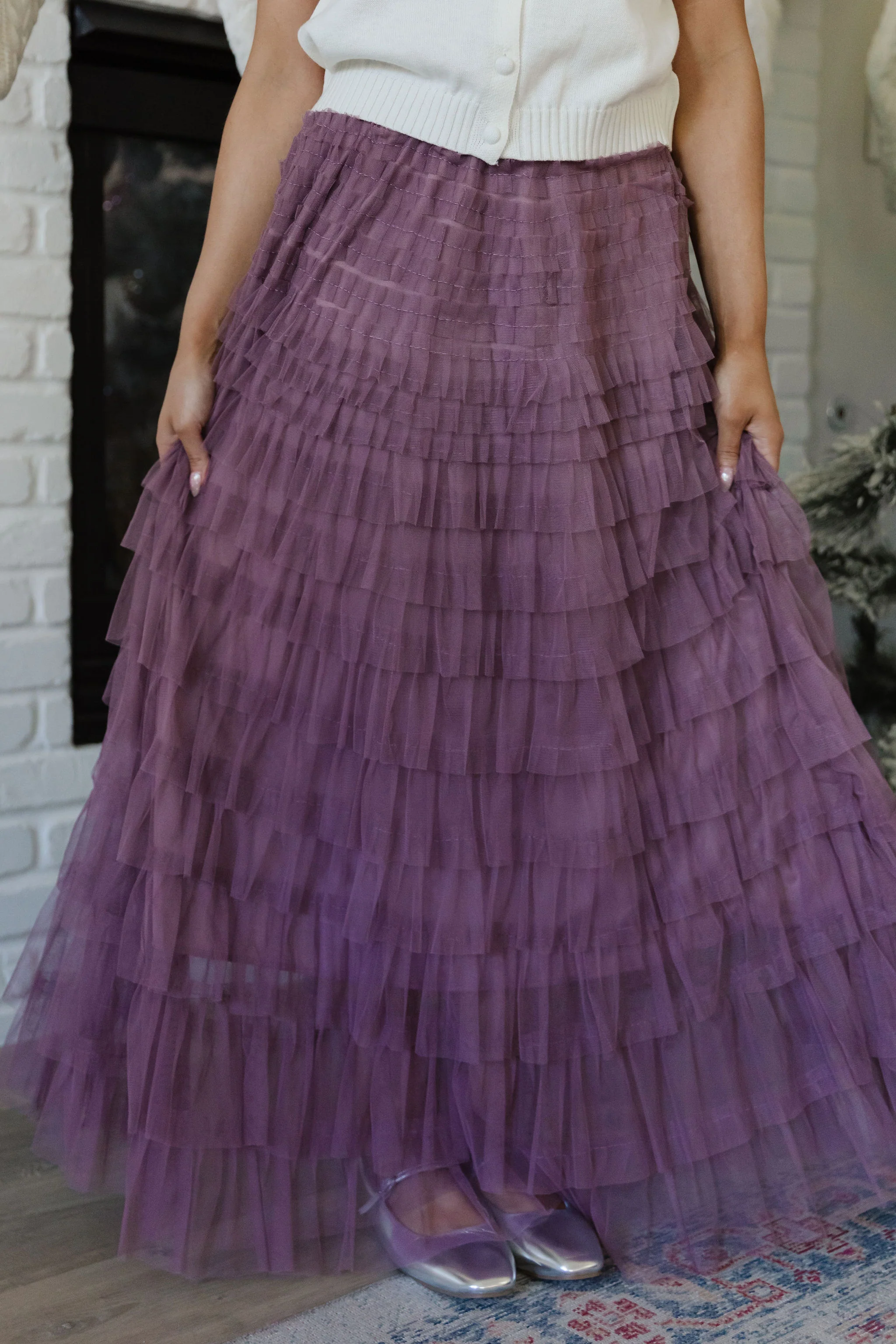 THE ASHLYNN RUFFLE TIERED SKIRT IN MAUVE - Image 3