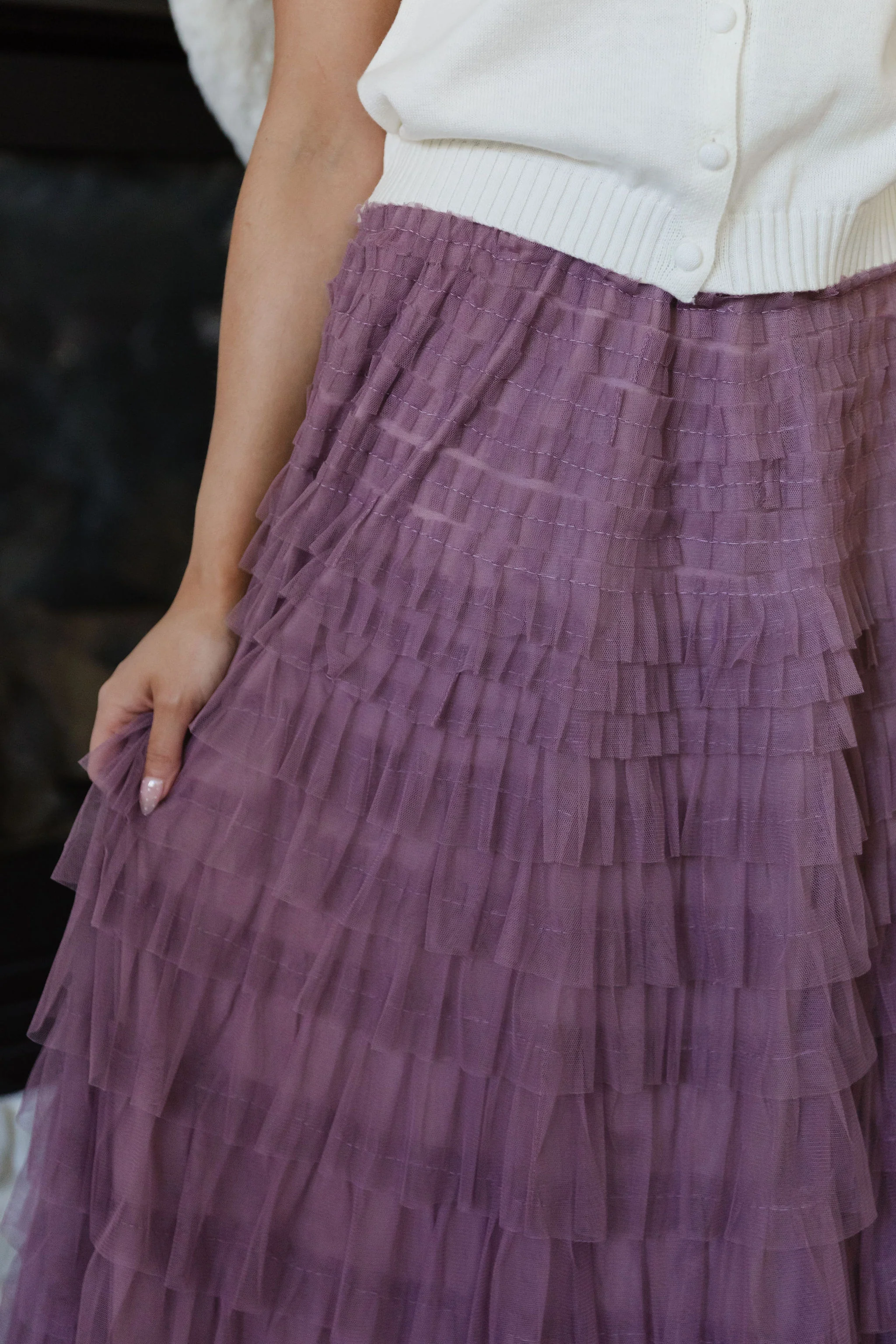 THE ASHLYNN RUFFLE TIERED SKIRT IN MAUVE - Image 6
