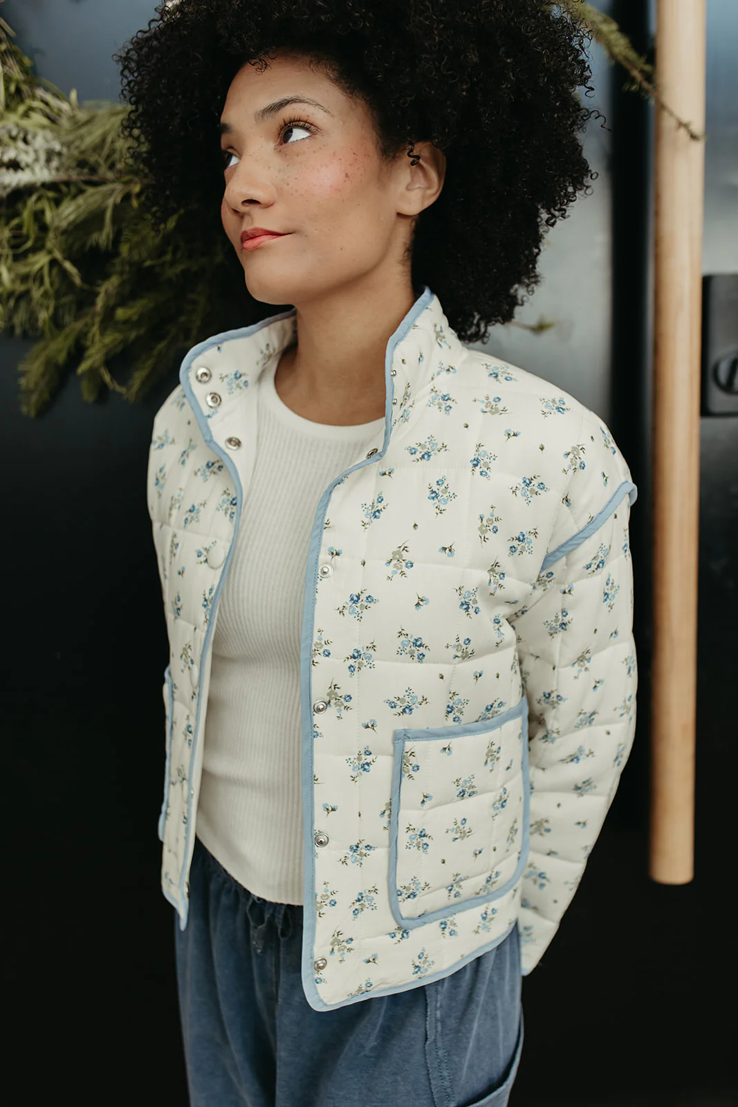 THE ASHTIN QUILTED PUFFER JACKET IN IVORY - Image 2