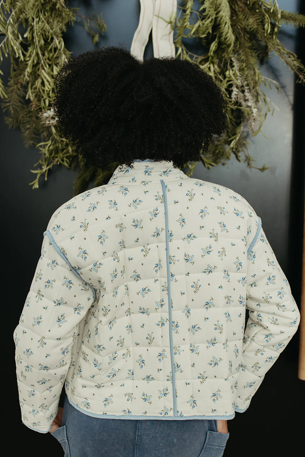 THE ASHTIN QUILTED PUFFER JACKET IN IVORY - Image 5