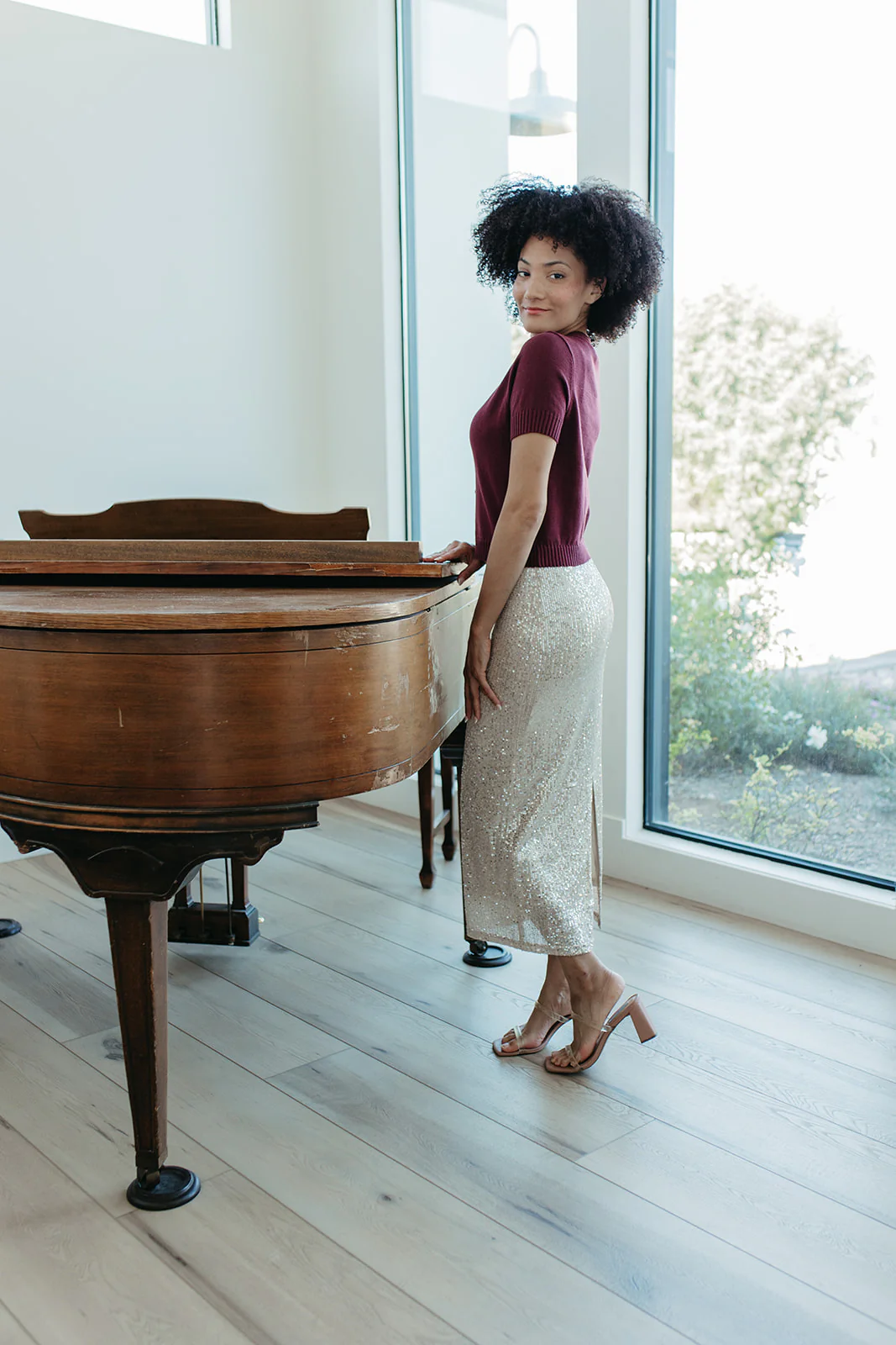 THE AVERY BUTTON DOWN SWEATER IN BURGUNDY - Image 6