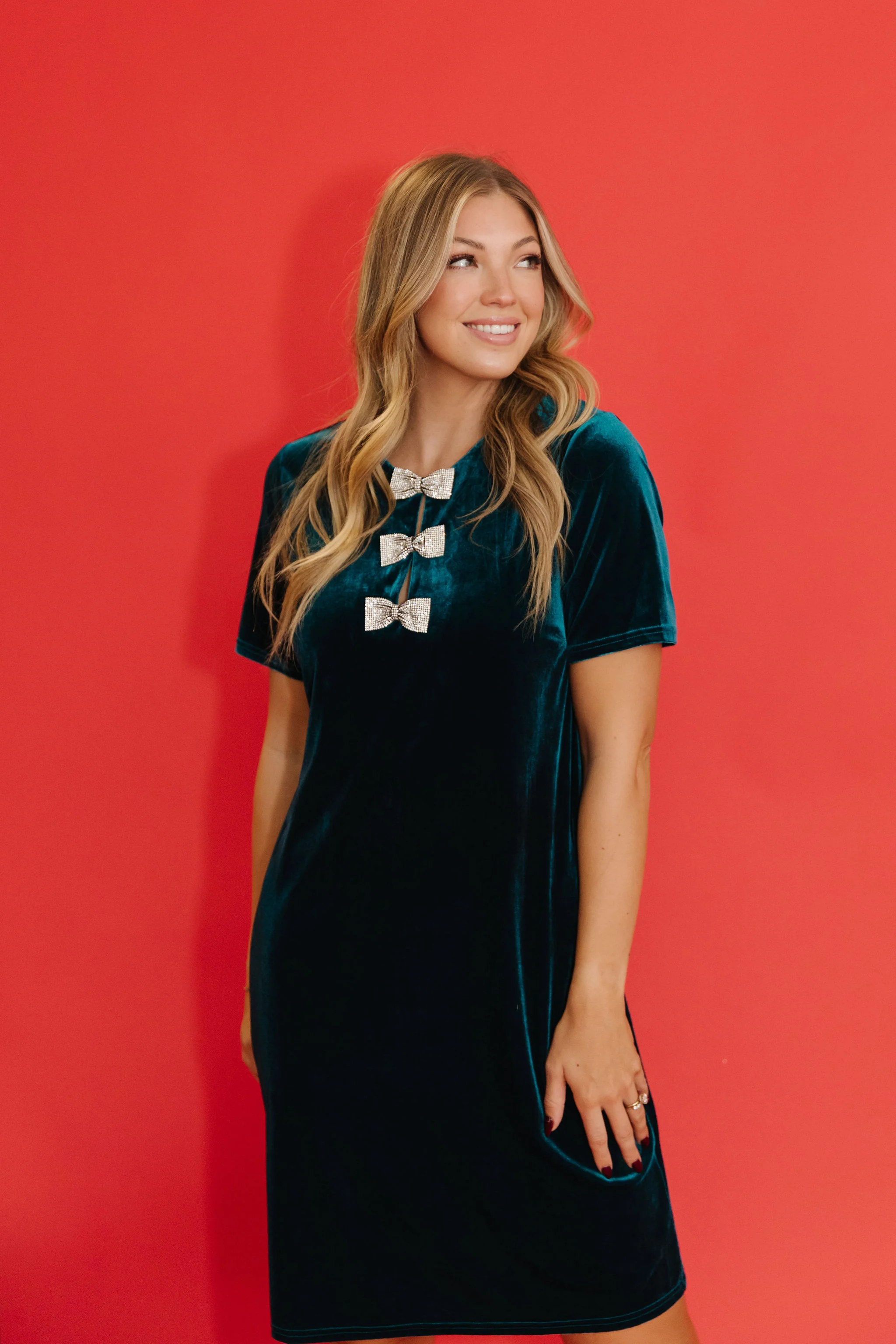 THE BELLE VELVET SHIFT DRESS IN TEAL - Image 3