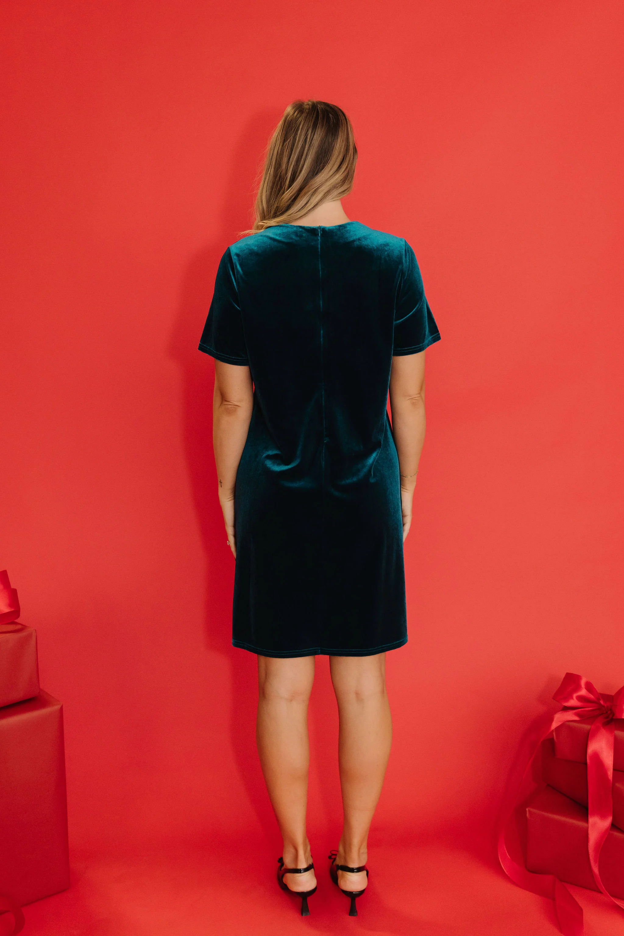 THE BELLE VELVET SHIFT DRESS IN TEAL - Image 6