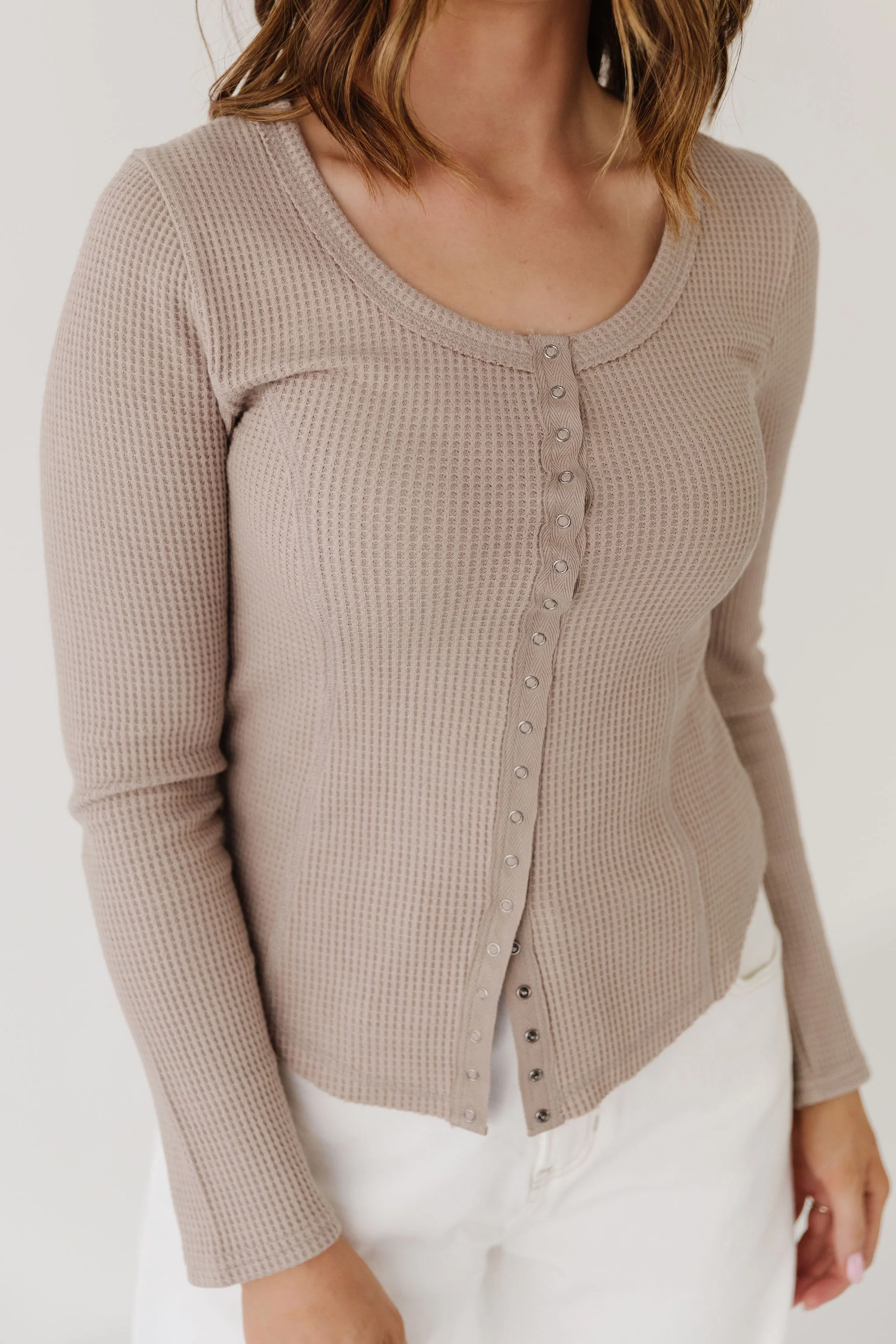 THE BIANCA BUTTON DOWN KNIT TOP IN MOCHA - Image 2