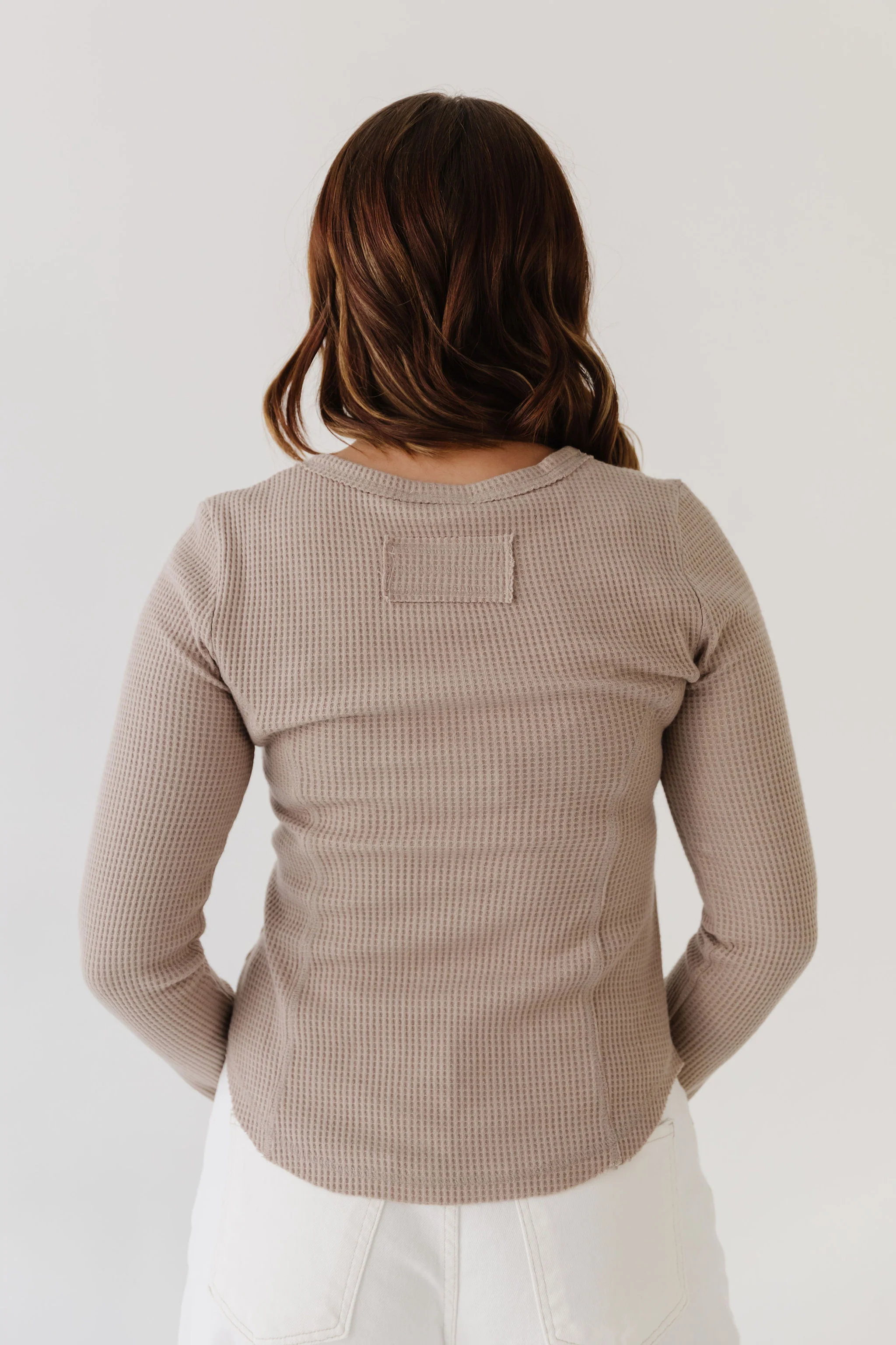 THE BIANCA BUTTON DOWN KNIT TOP IN MOCHA - Image 5