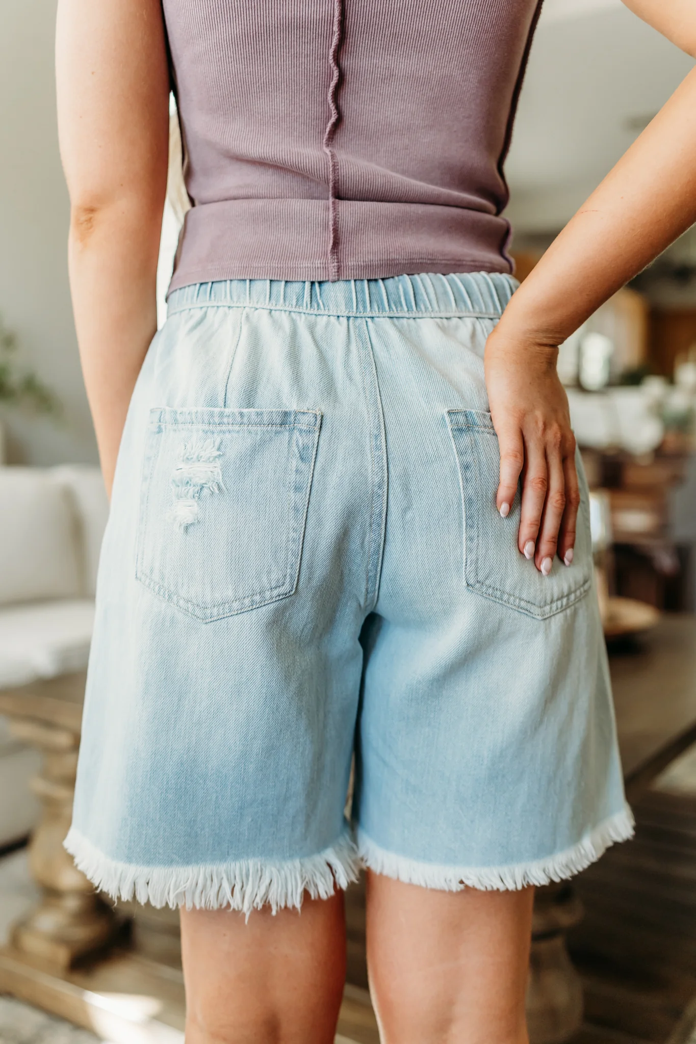 THE BLAKELY HIGH RISE BOYFRIEND SHORTS IN LIGHT DENIM - Image 3