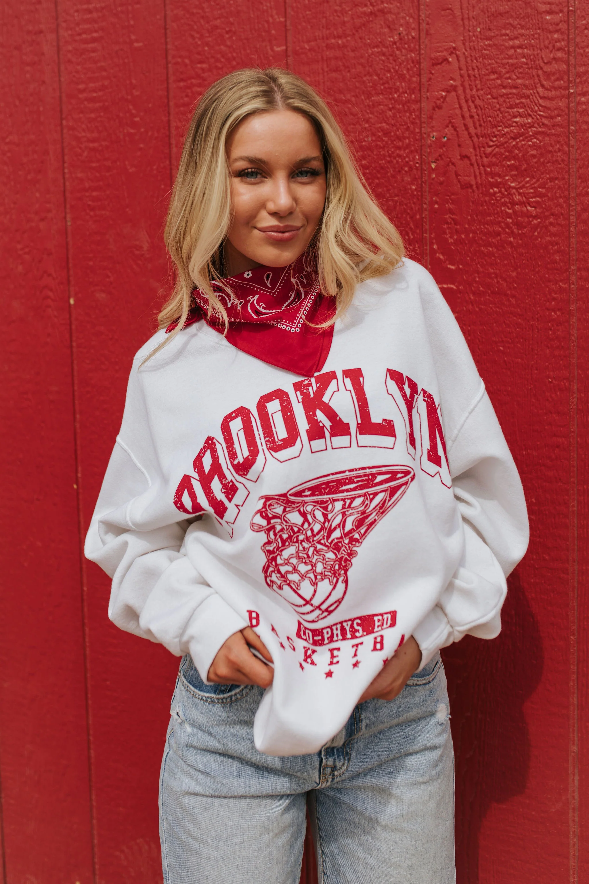 THE BROOKLYN BASKETBALL PULLOVER IN WHITE - Image 2