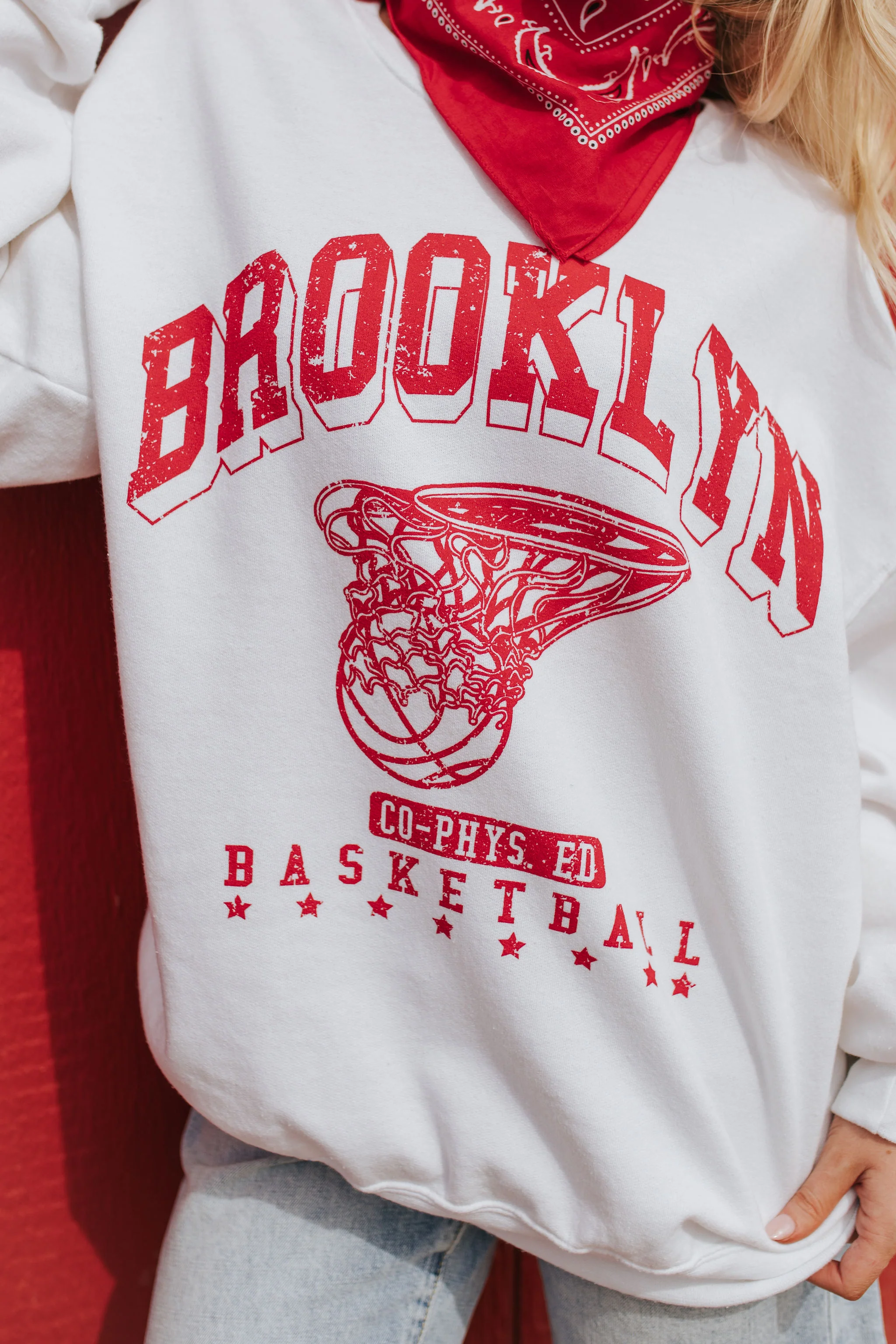 THE BROOKLYN BASKETBALL PULLOVER IN WHITE - Image 8