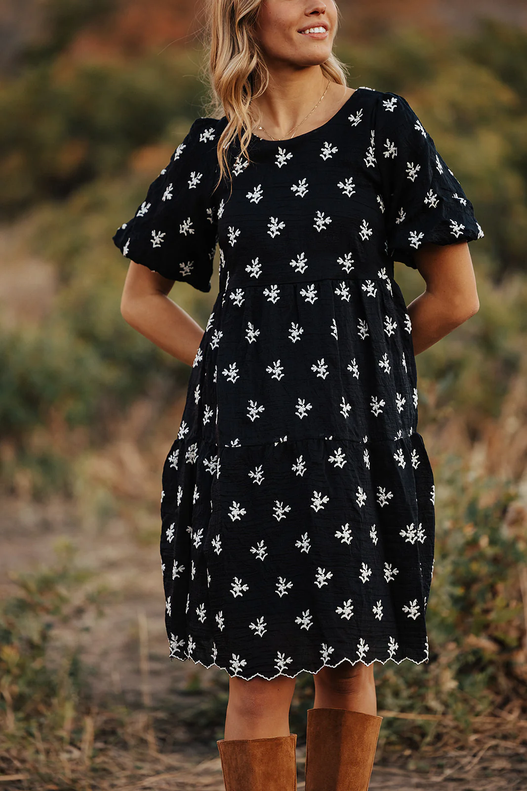 THE BRYLEE PUFF SLEEVE DRESS IN BLACK FLORAL - Image 3