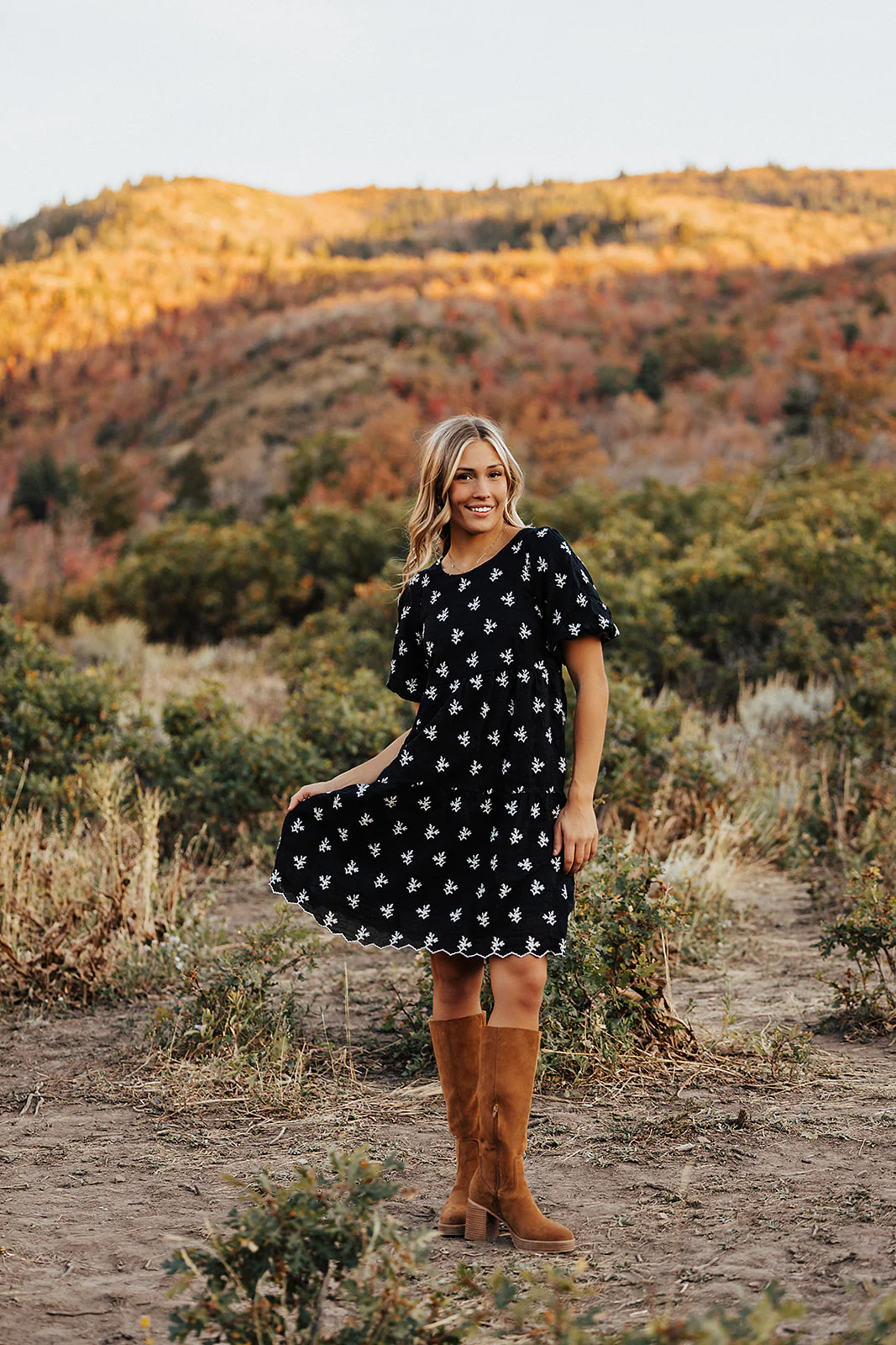 THE BRYLEE PUFF SLEEVE DRESS IN BLACK FLORAL - Image 5