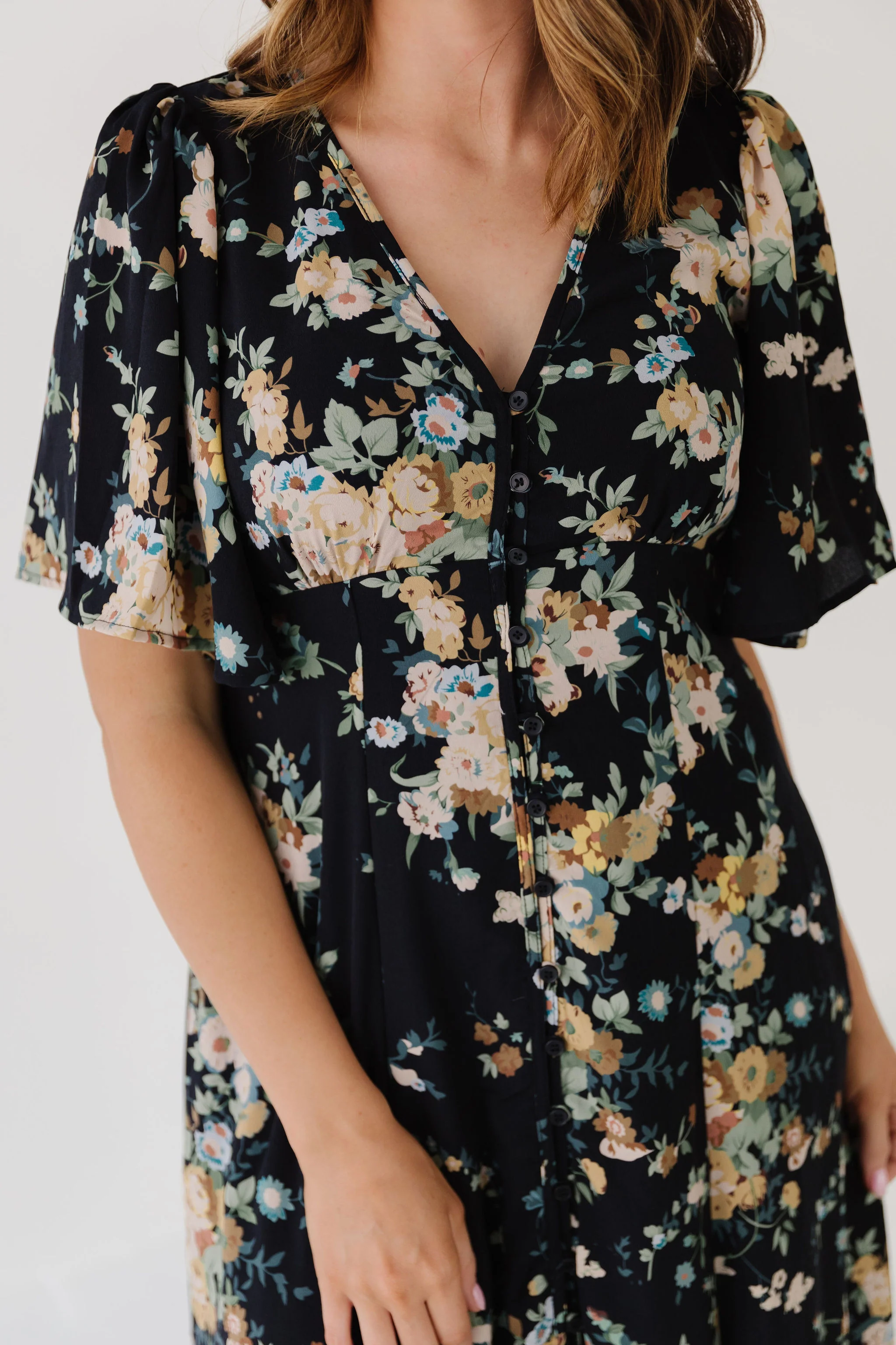 THE CAMBRI FLORAL BUTTON DOWN IN BLACK - Image 2
