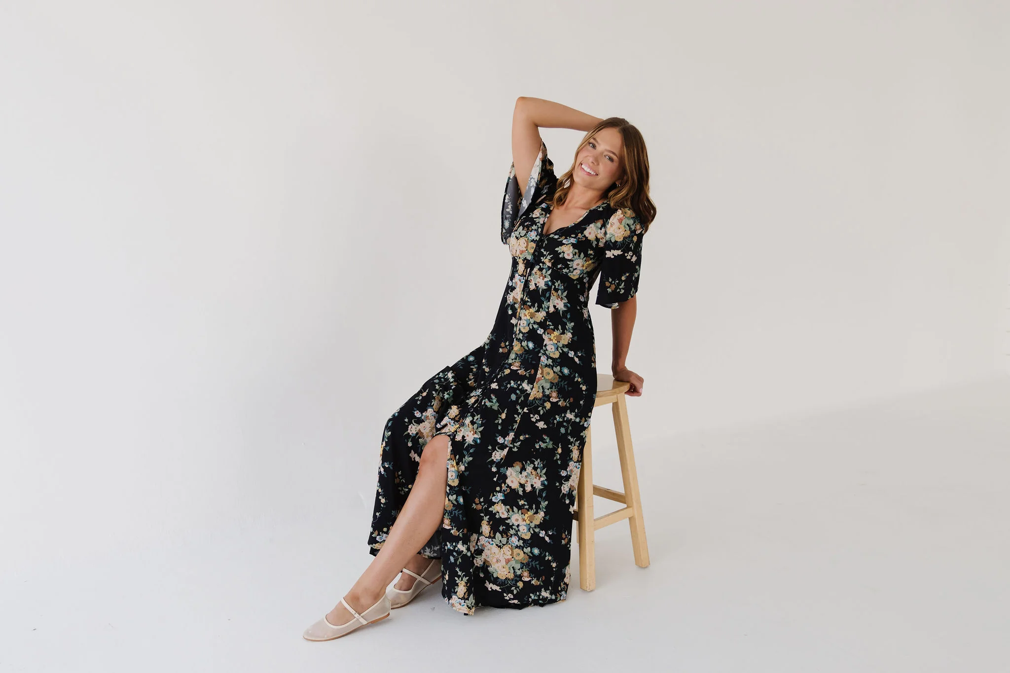 THE CAMBRI FLORAL BUTTON DOWN IN BLACK - Image 4
