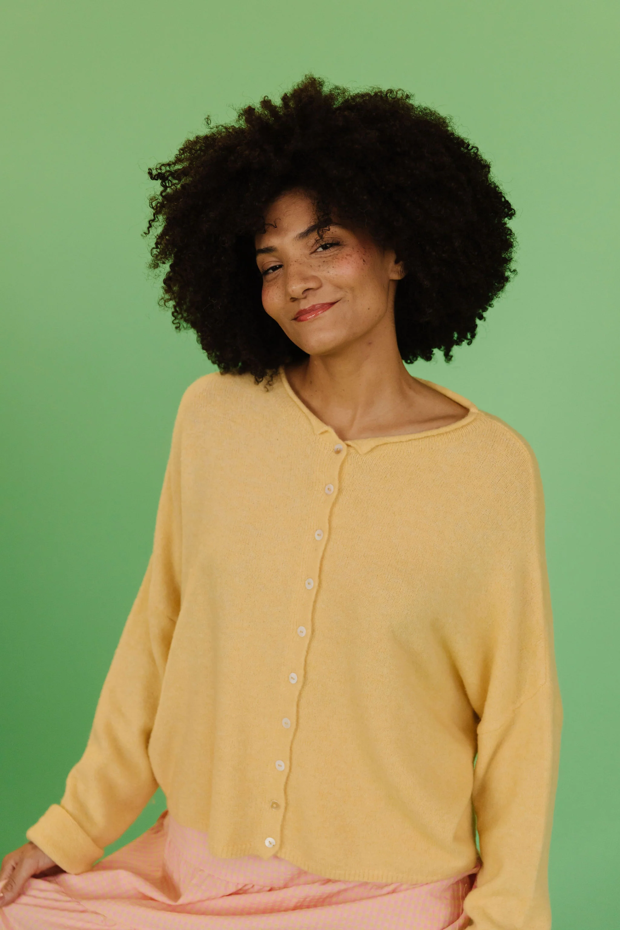 THE CAMPBELL CARDIGAN IN BUTTERCREAM YELLOW - Image 5