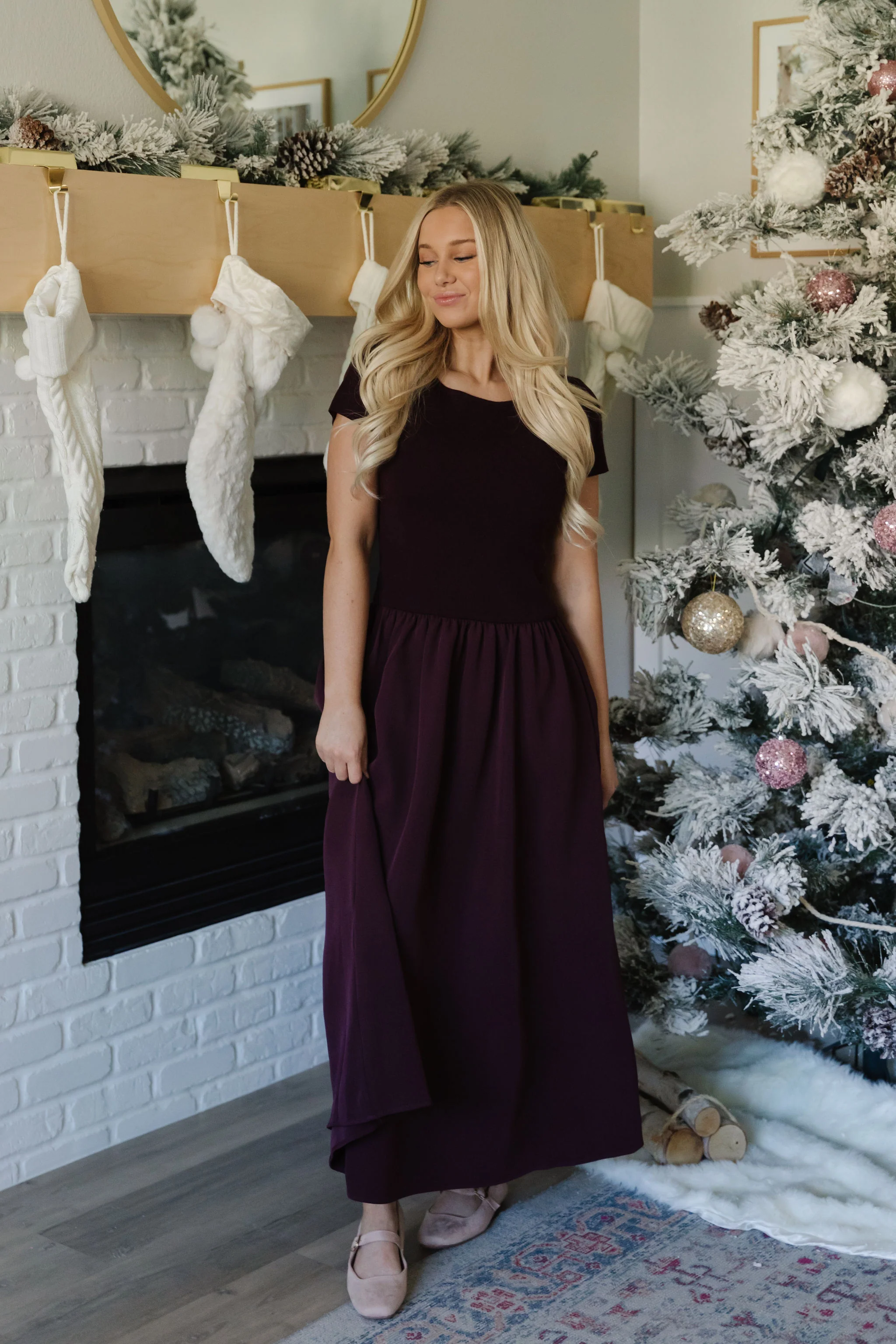 THE CELINE WOVEN KNIT MIX MIDI IN MAROON - Image 3