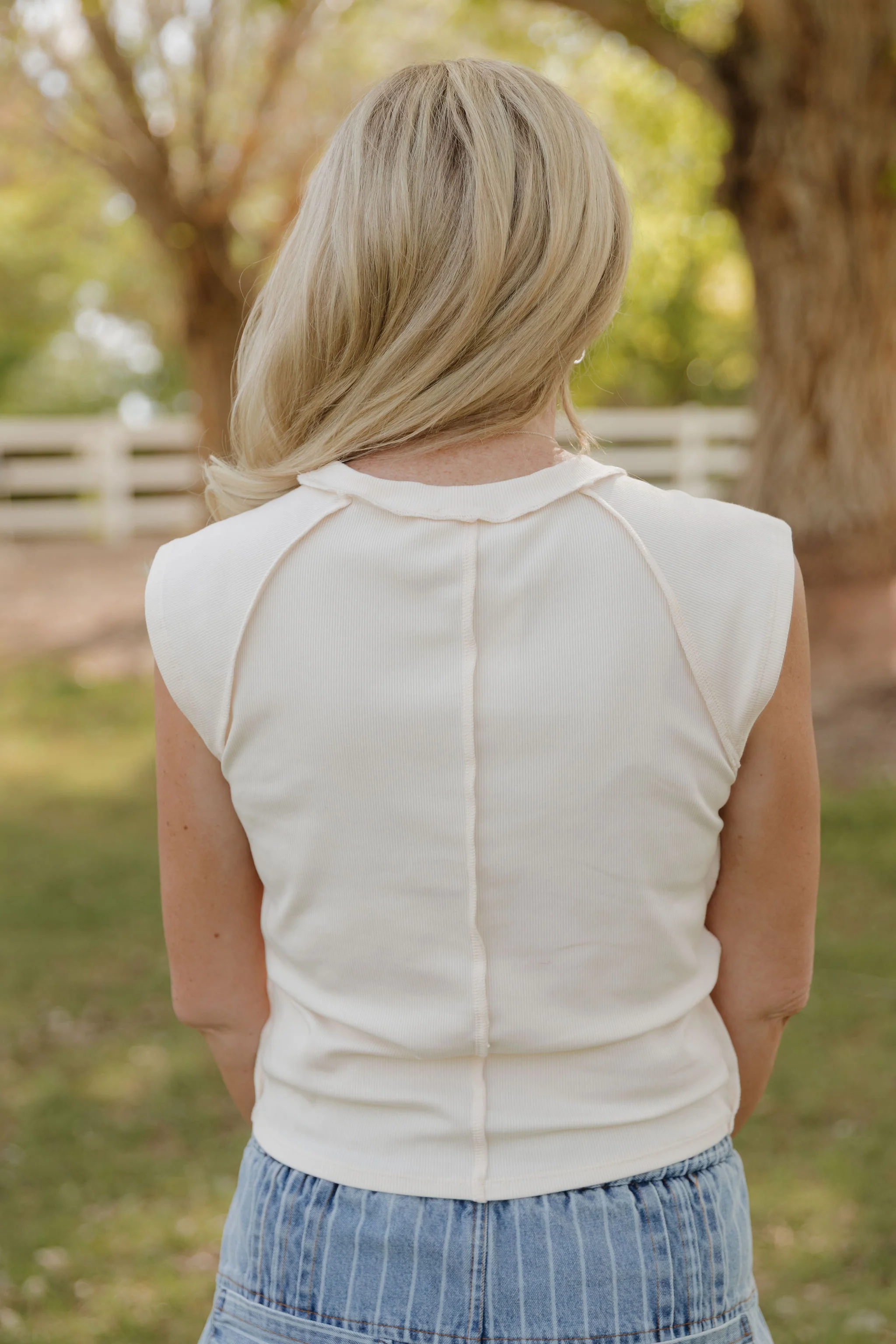 THE CHANDRA RIBBED RAGLAN SLEEVE TOP IN CREAM - Image 6