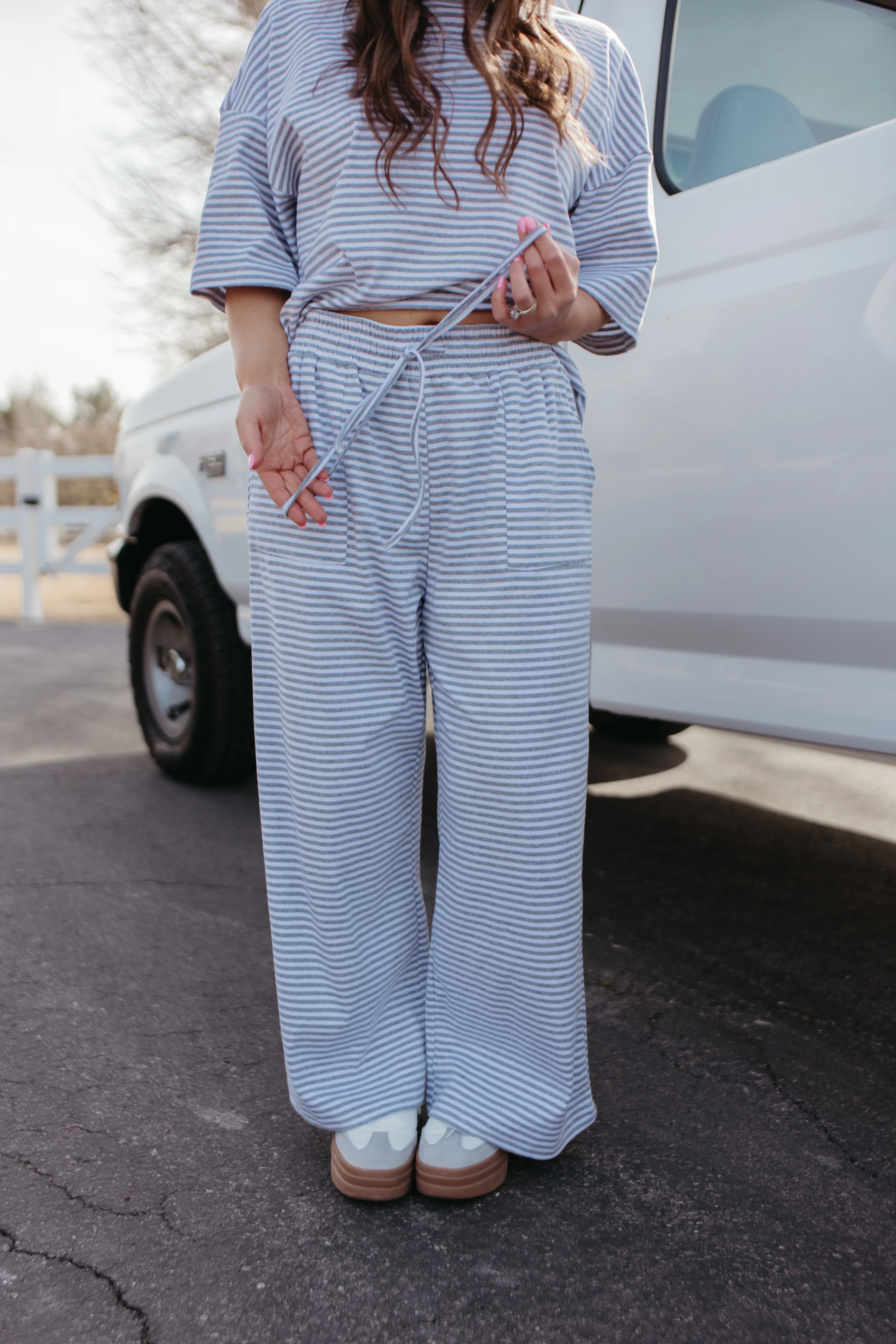 THE CHARITY STRIPED SET IN HEATHER GREY AND WHITE - Image 7