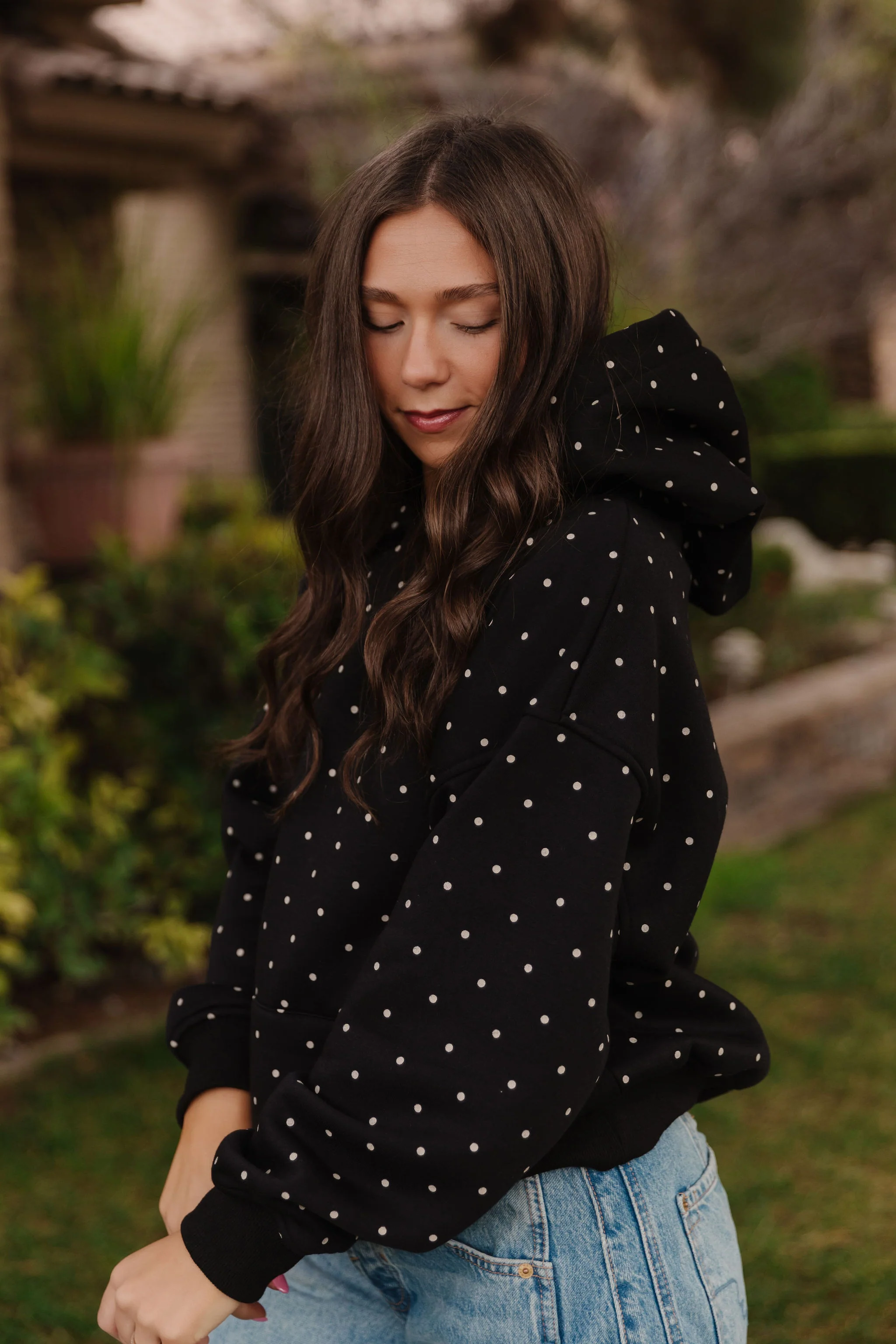 THE CLAIRE POLKADOT HOODIE IN BLACK - Image 4