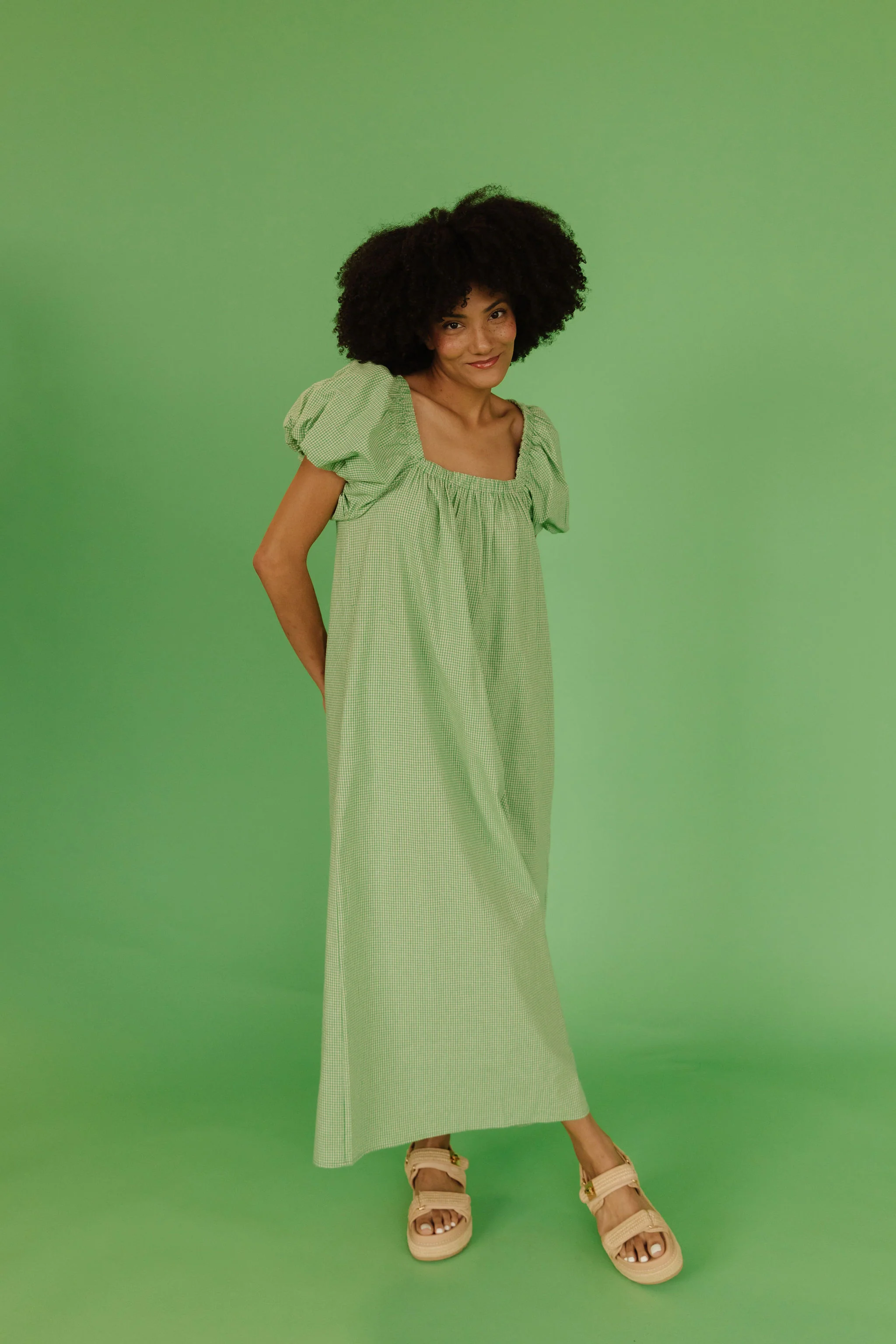 THE COLLINS GINGHAM DRESS IN GREEN APPLE - Image 4