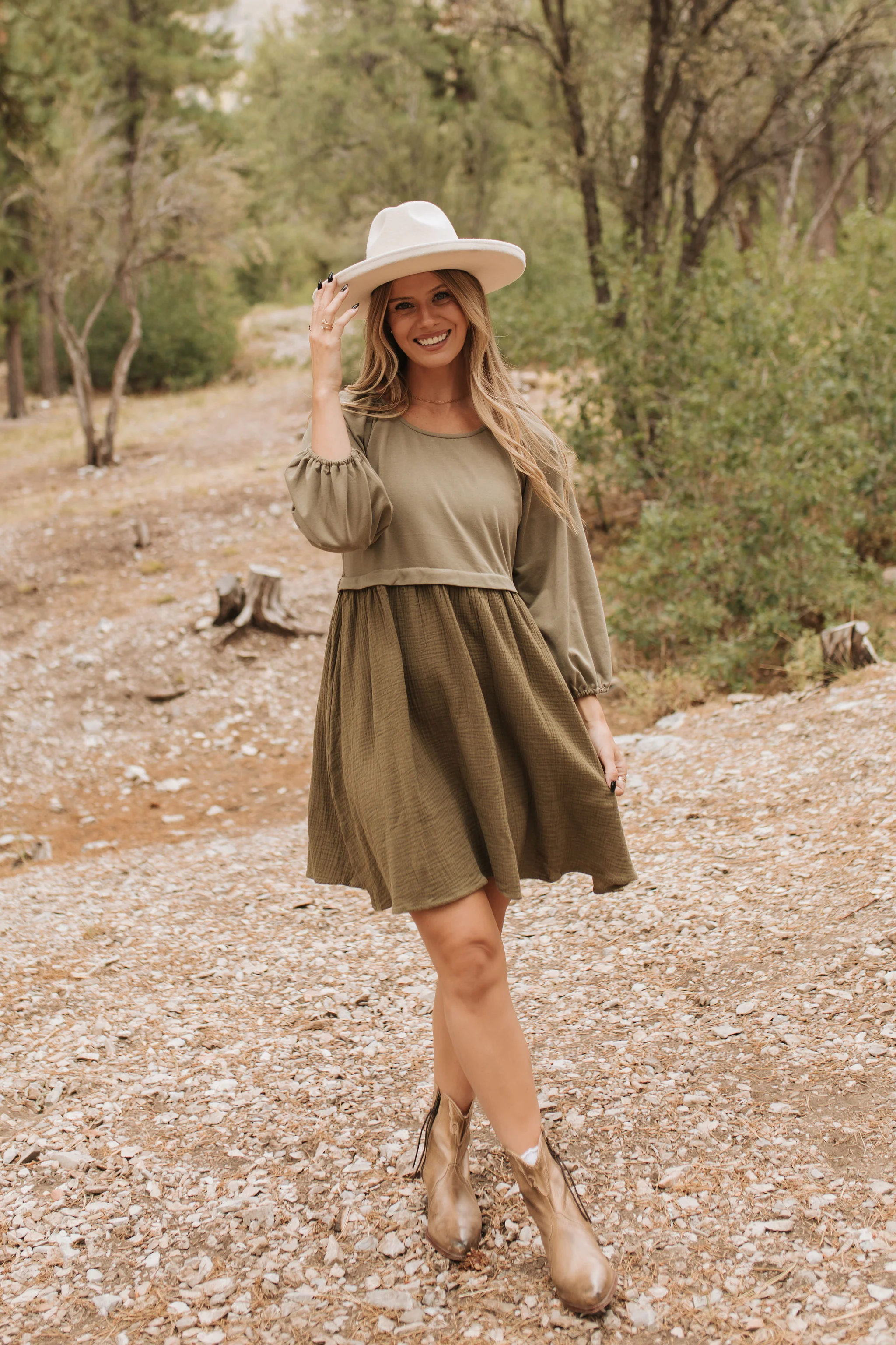THE DAVEY SWEATSHIRT DRESS IN OLIVE - Image 7