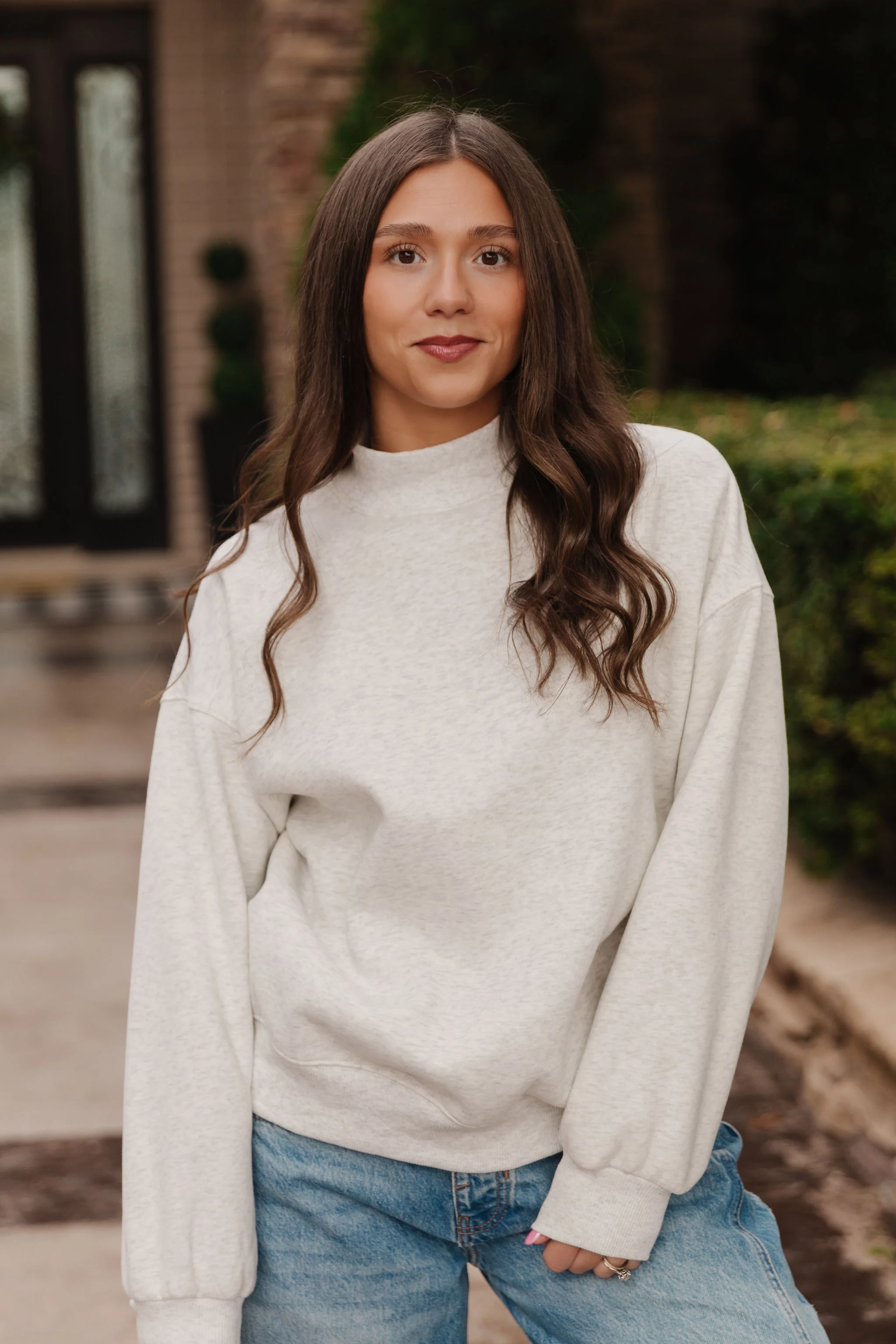 THE DIANNE MOCK NECK SWEATER IN WHITE MELANGE - Image 8