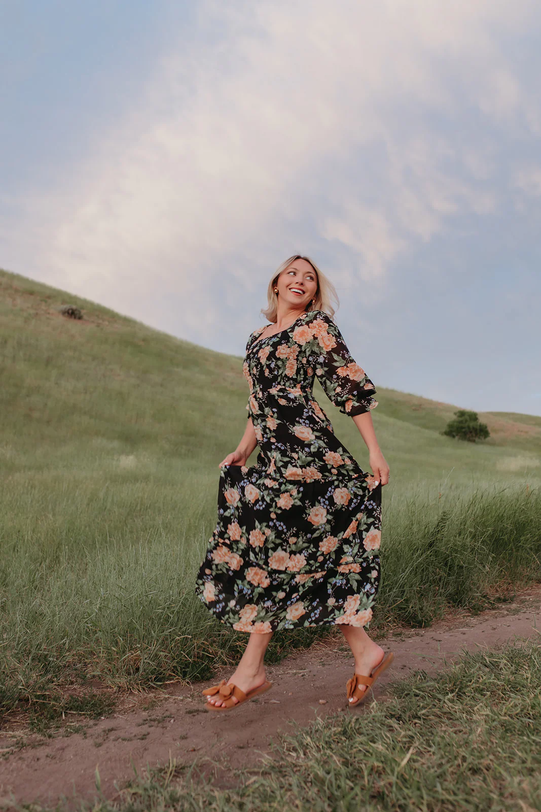 THE ELEANOR DRESS IN BLACK FLORAL BY PINK DESERT - Image 6