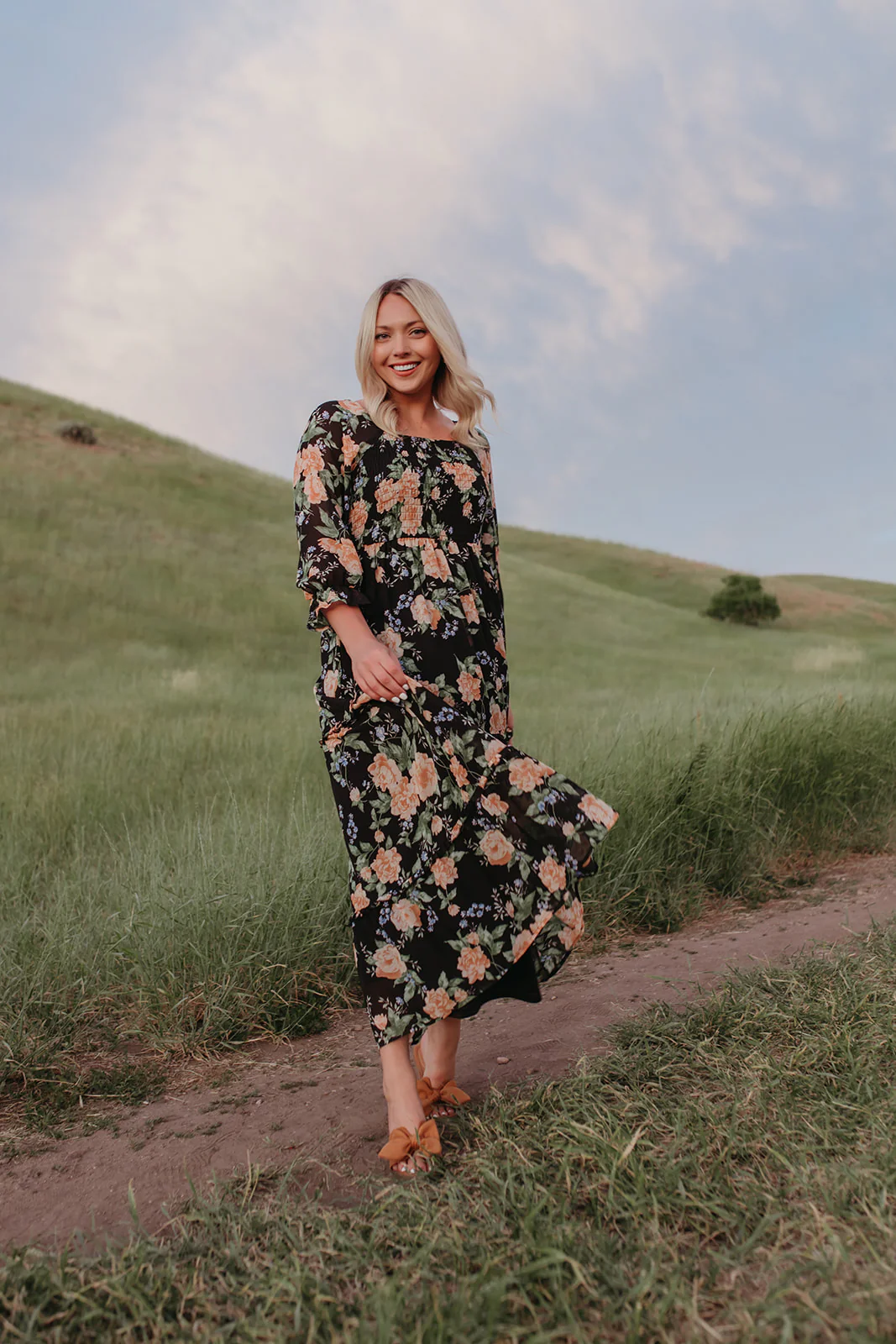 THE ELEANOR DRESS IN BLACK FLORAL BY PINK DESERT - Image 8