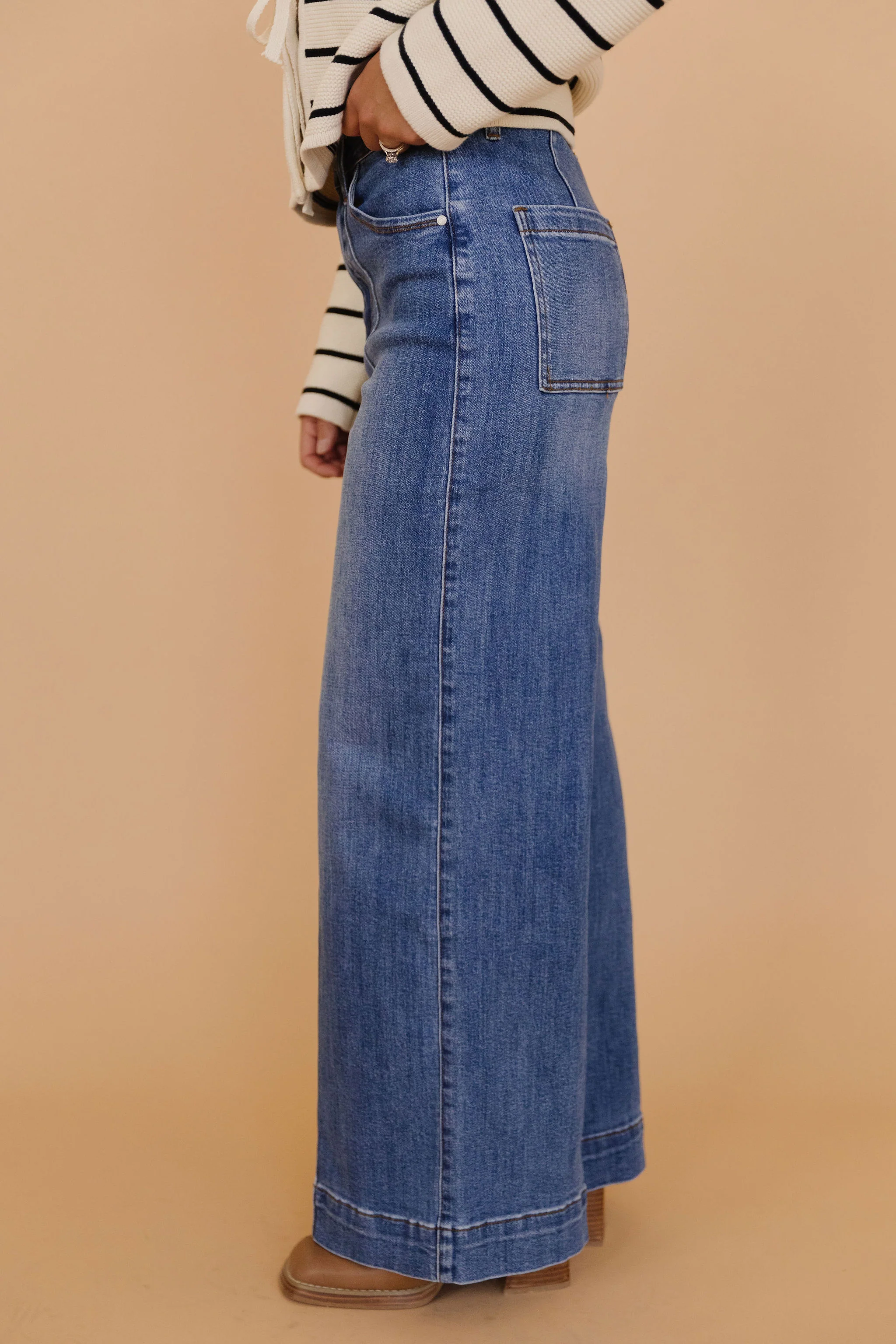 THE ELIANA HIGH RISE WIDE LEG JEANS IN MEDIUM - Image 4
