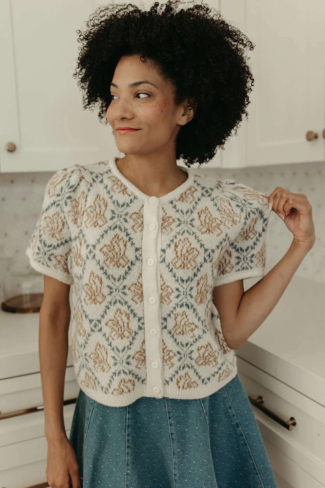 THE ELLA MAE SWEATER CARDIGAN IN IVORY - Image 3