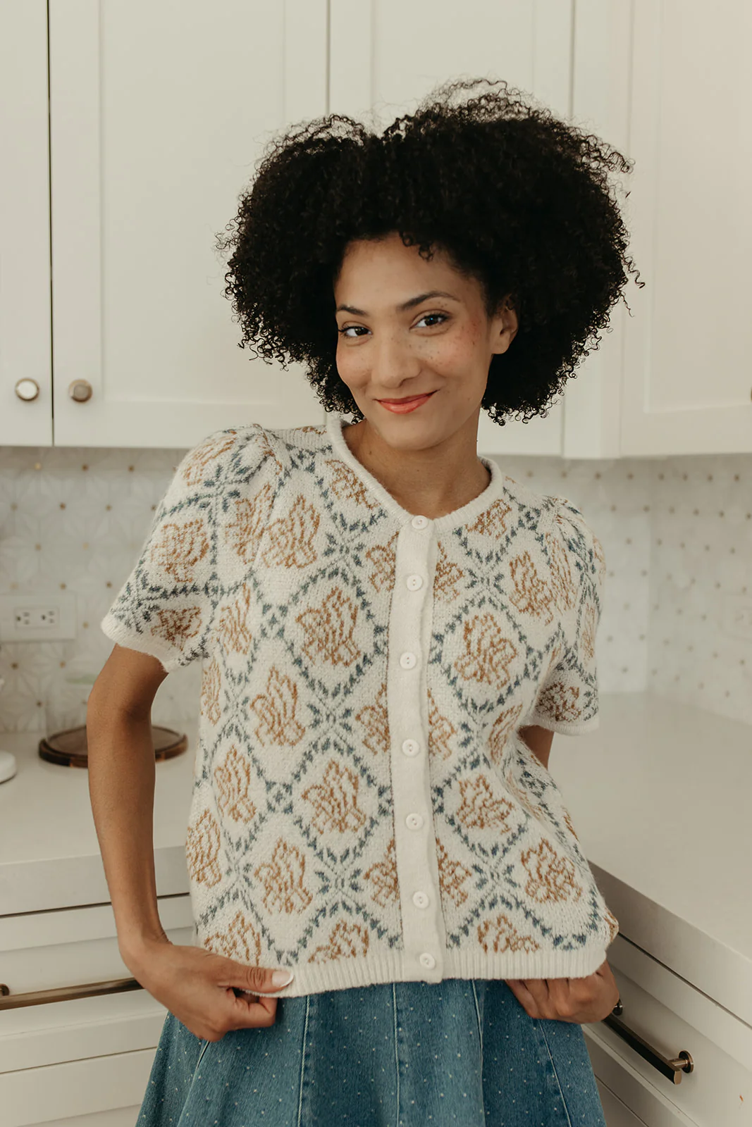 THE ELLA MAE SWEATER CARDIGAN IN IVORY - Image 4