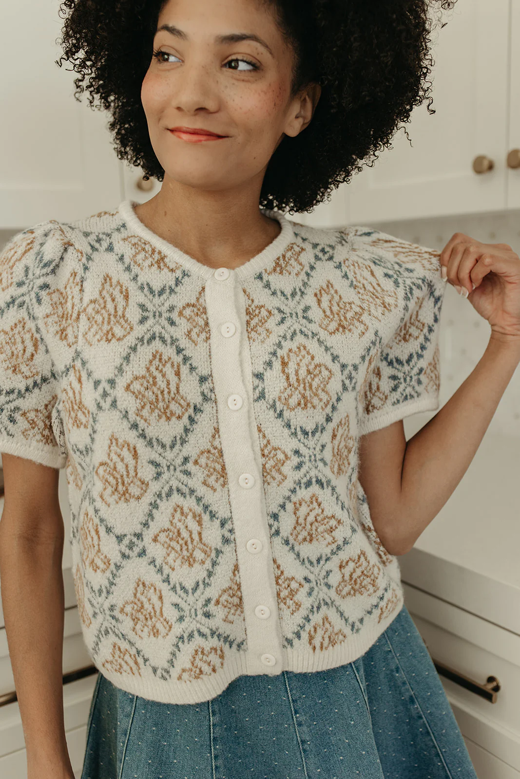 THE ELLA MAE SWEATER CARDIGAN IN IVORY - Image 7