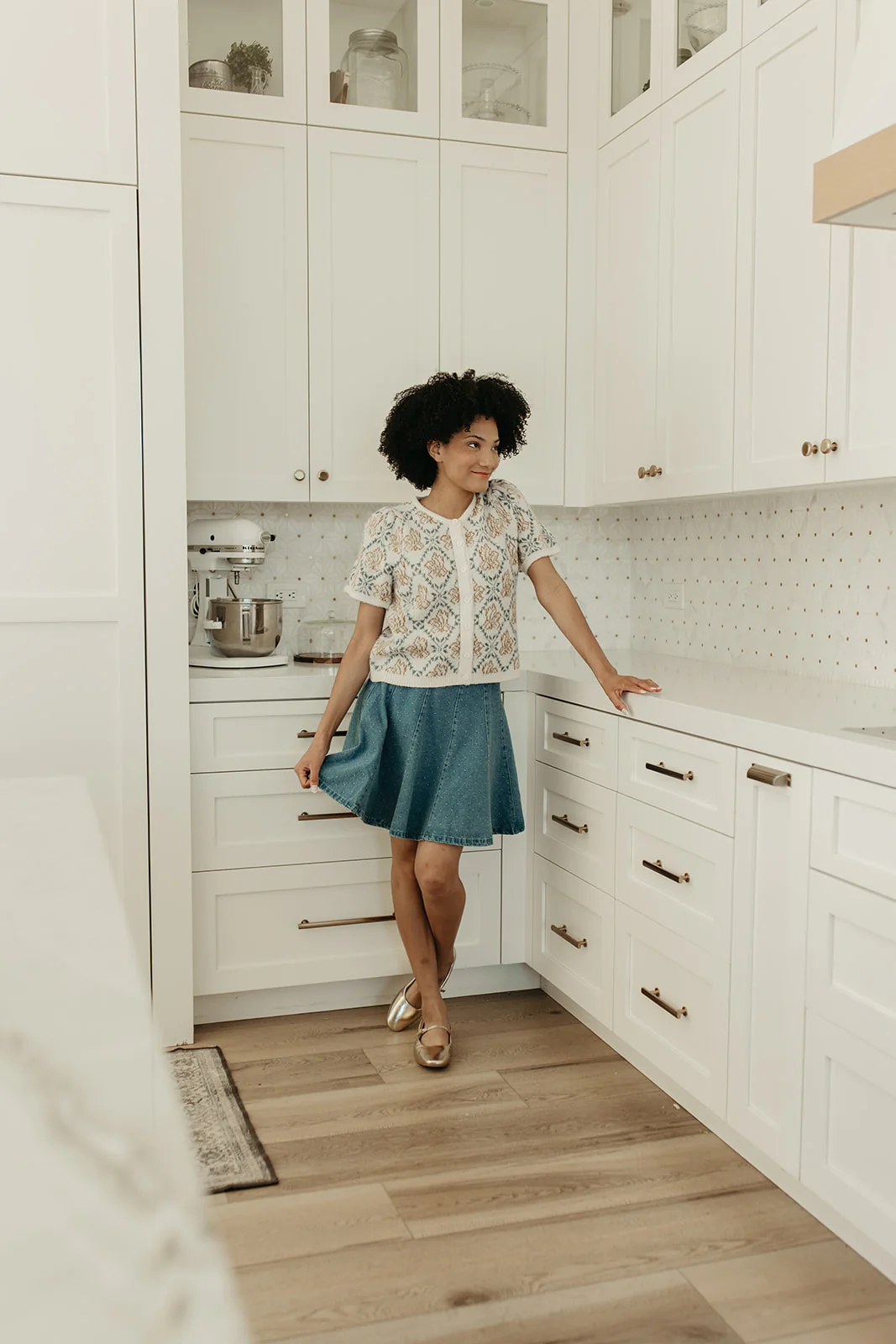 THE ELLA MAE SWEATER CARDIGAN IN IVORY - Image 8