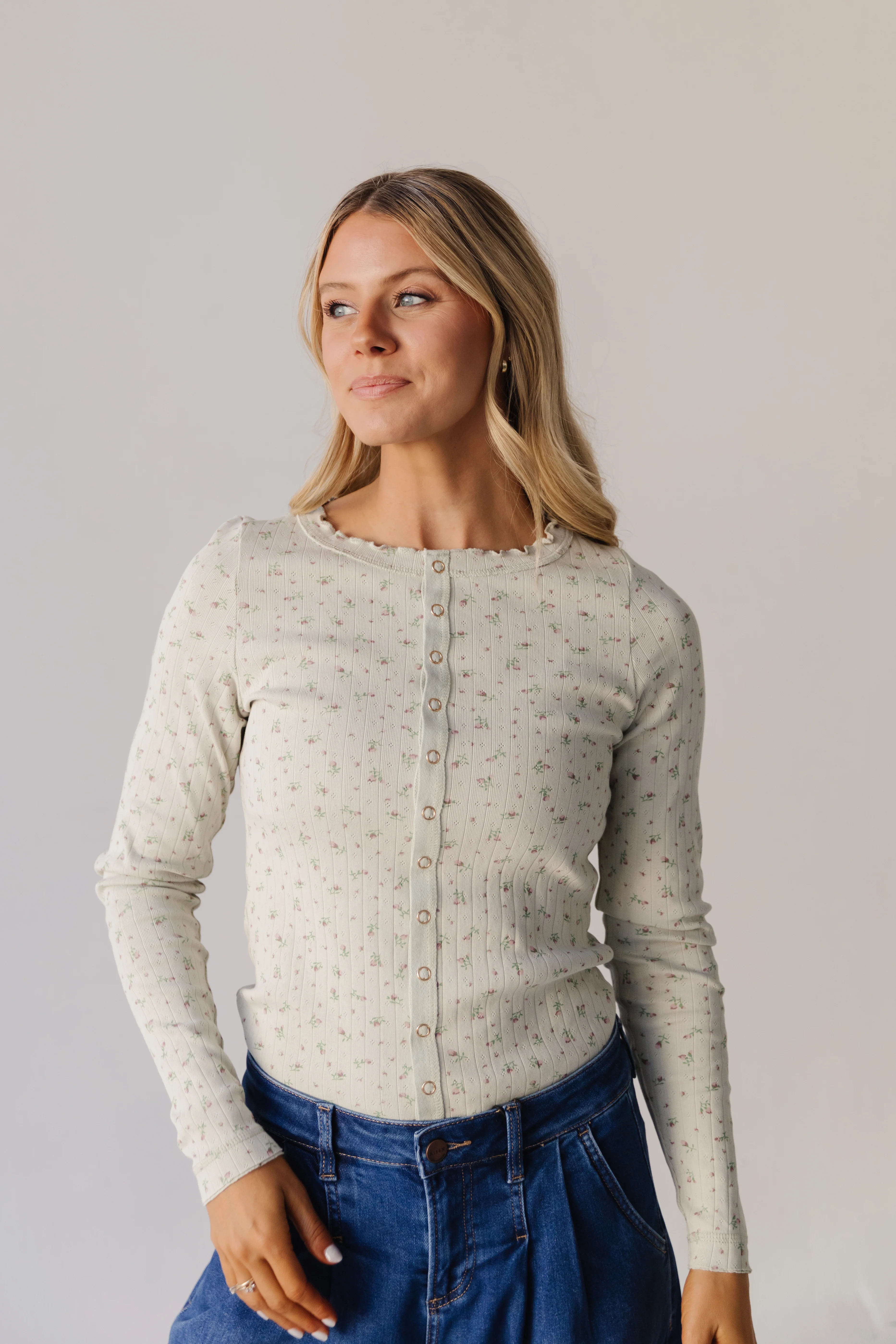 THE ELOISE RIBBED FLORAL TOP IN MOSS GREEN - Image 3