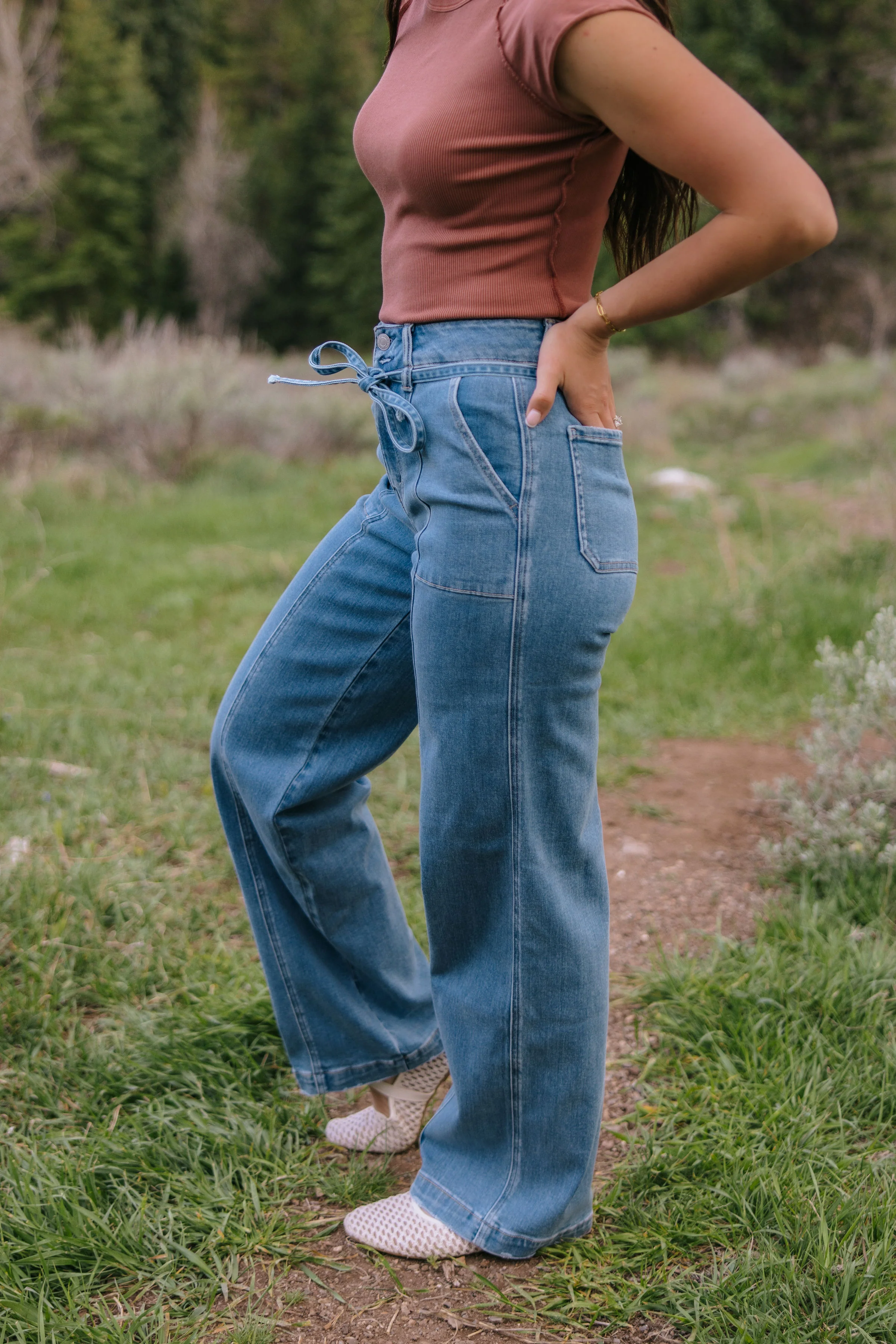 THE ELOWEN HIGH RISE WIDE LEG JEAN - Image 4