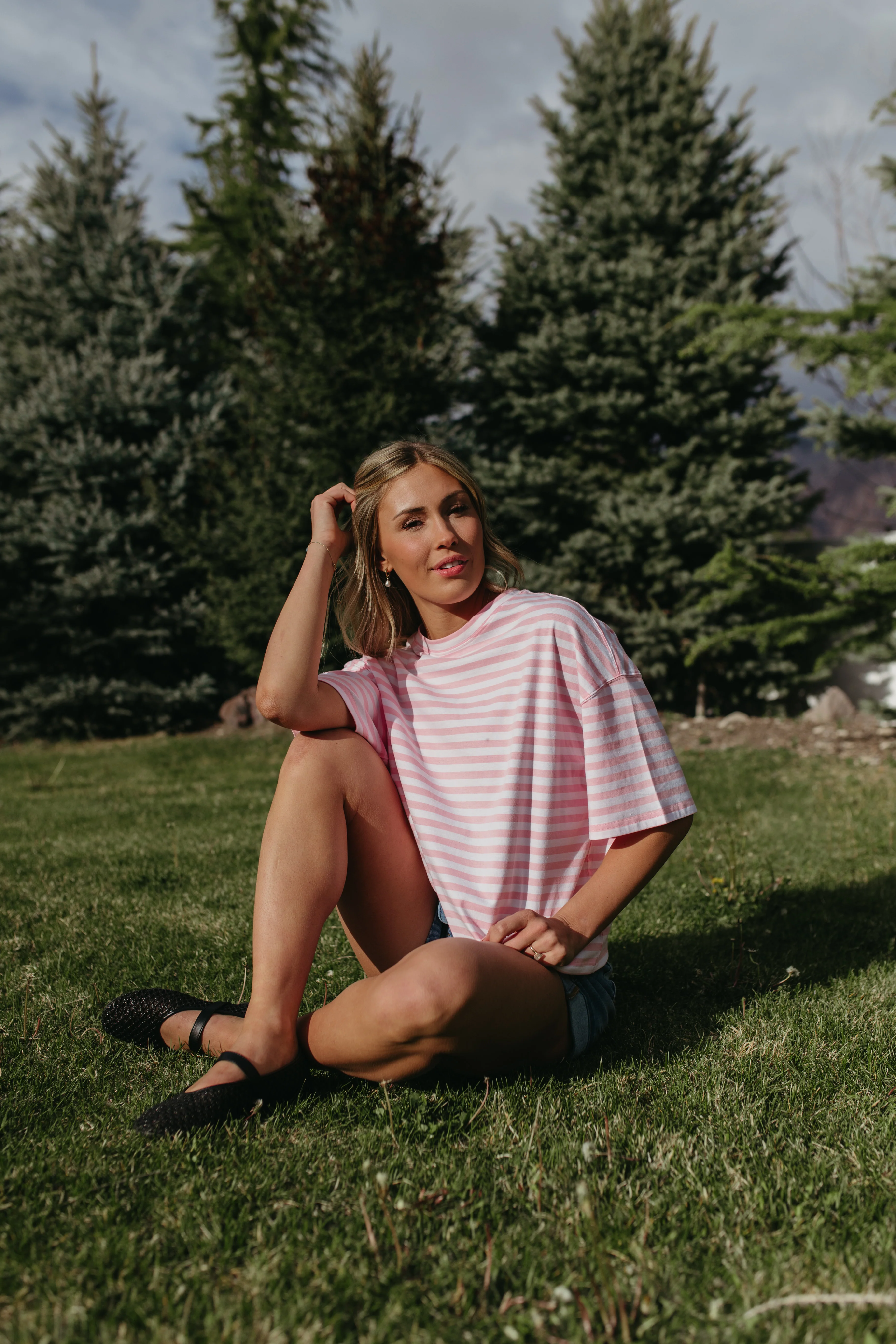 THE EVELYN OVERSIZED STRIPE TEE IN PINK/WHITE - Image 5